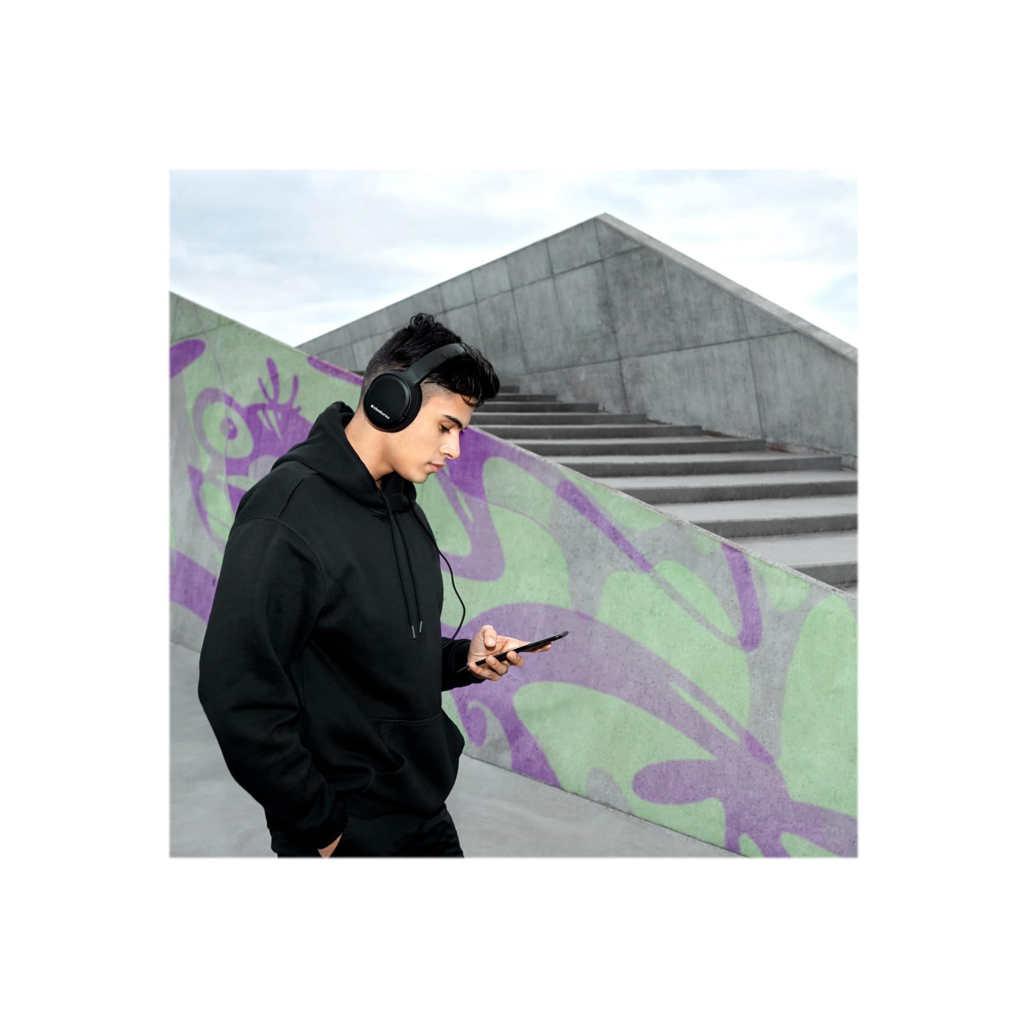 SteelSeries Arctis 1 Wired Gaming Headset with Detachable ClearCast Mic - Lightweight Steel-Reinforced Headband - Compatible with Xbox, PC, PS5, PS4, Nintendo Switch & Mobile - Perfect for Competitive Gaming, Streaming & Online Chat