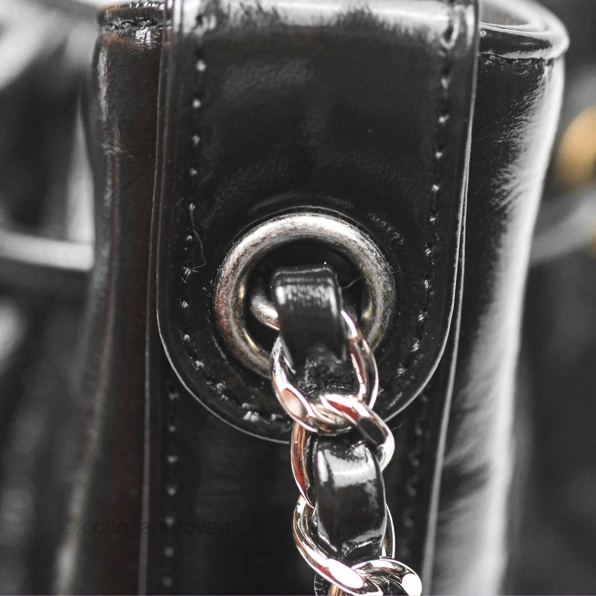 Chanel CC Drawstring Bucket Bag in Black Shiny Aged Calfskin Leather - Luxury Crossbody Purse for Women, Perfect for Date Night & Travel Accessories