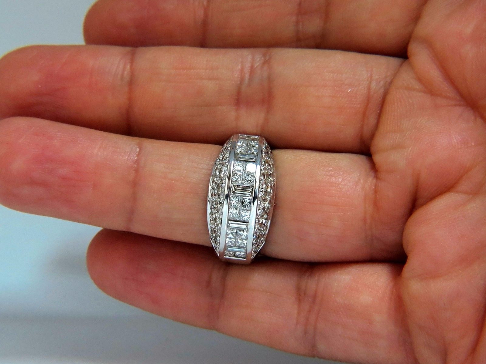 4.00 Carat Diamond Raised Contemporary Ring - 3D Design in 18K Gold for Weddings & Special Occasions