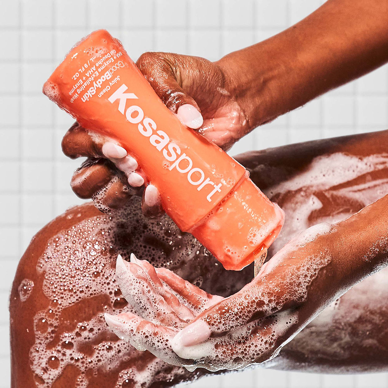 AHA & Enzyme Exfoliating Body Wash for Smooth Skin - Gentle Cleansing & Dead Skin Removal - Perfect for Daily Shower & Post-Workout Refreshment