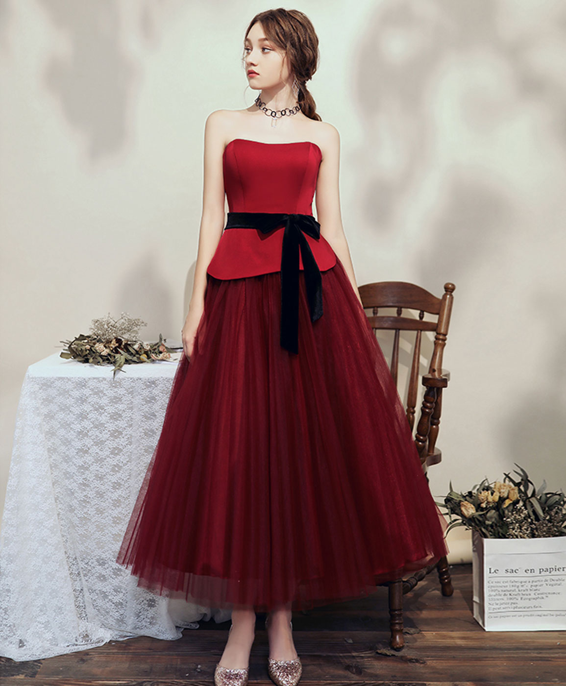 Elegant Burgundy Tulle Tea-Length Prom Dress for Bridesmaids - Perfect for Homecoming, Weddings & Formal Events