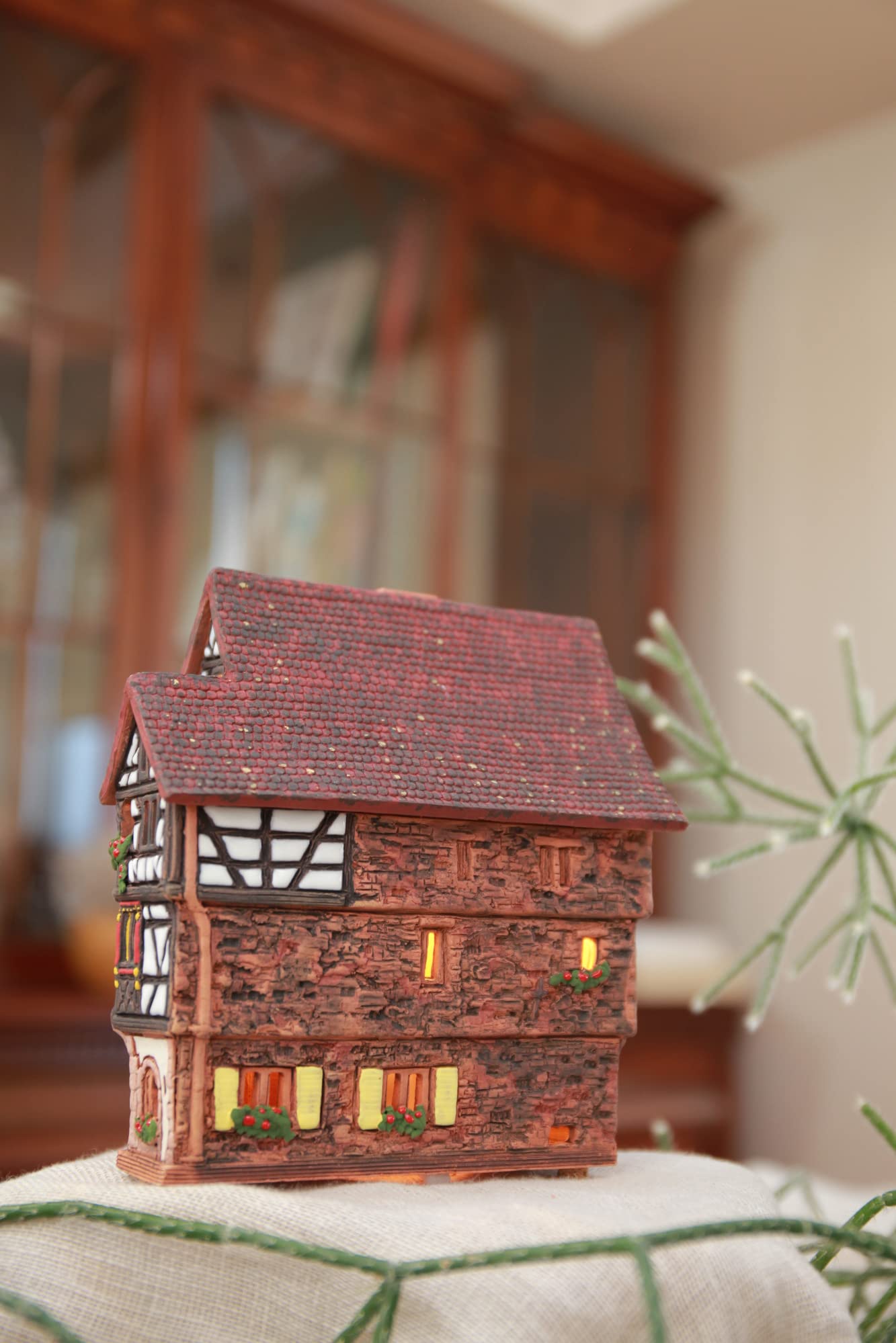 Ceramic Tea Light Candle Holder - Miniature House Replica of Historic Kaysersberg Home | Christmas Village Decor, Essential Oil Burner & Cozy Home Decoration for Holidays, Weddings and Relaxation