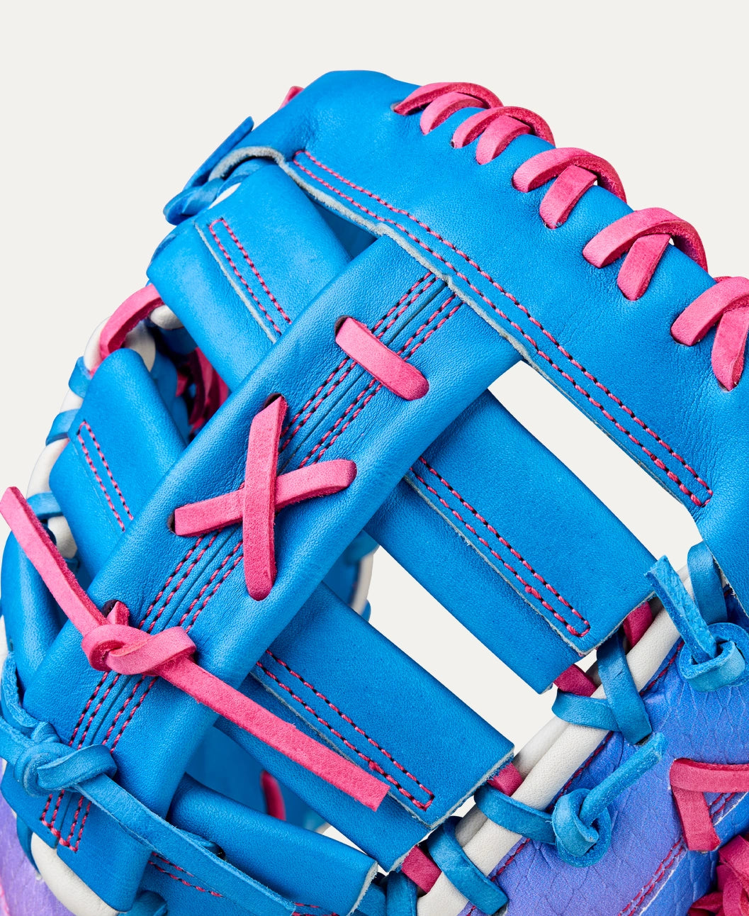 Wilson A2000 2025 Love the Moment™ 1612SS 12