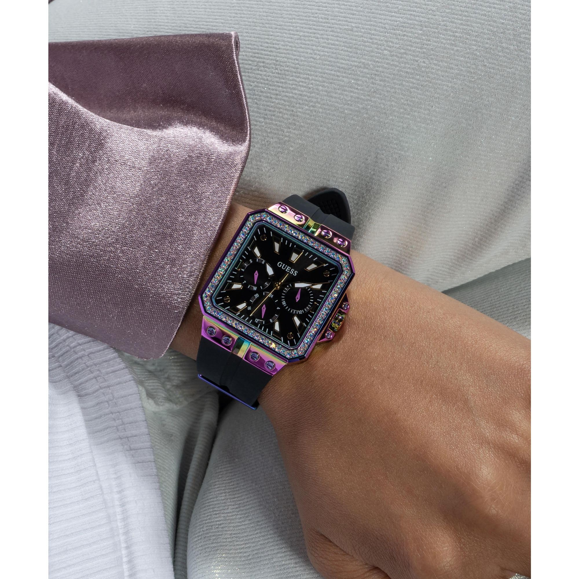 GUESS Women's 34mm Fashion Watch with Stainless Steel Band - Elegant Dress Watch for Women, Perfect for Office, Party & Everyday Wear
