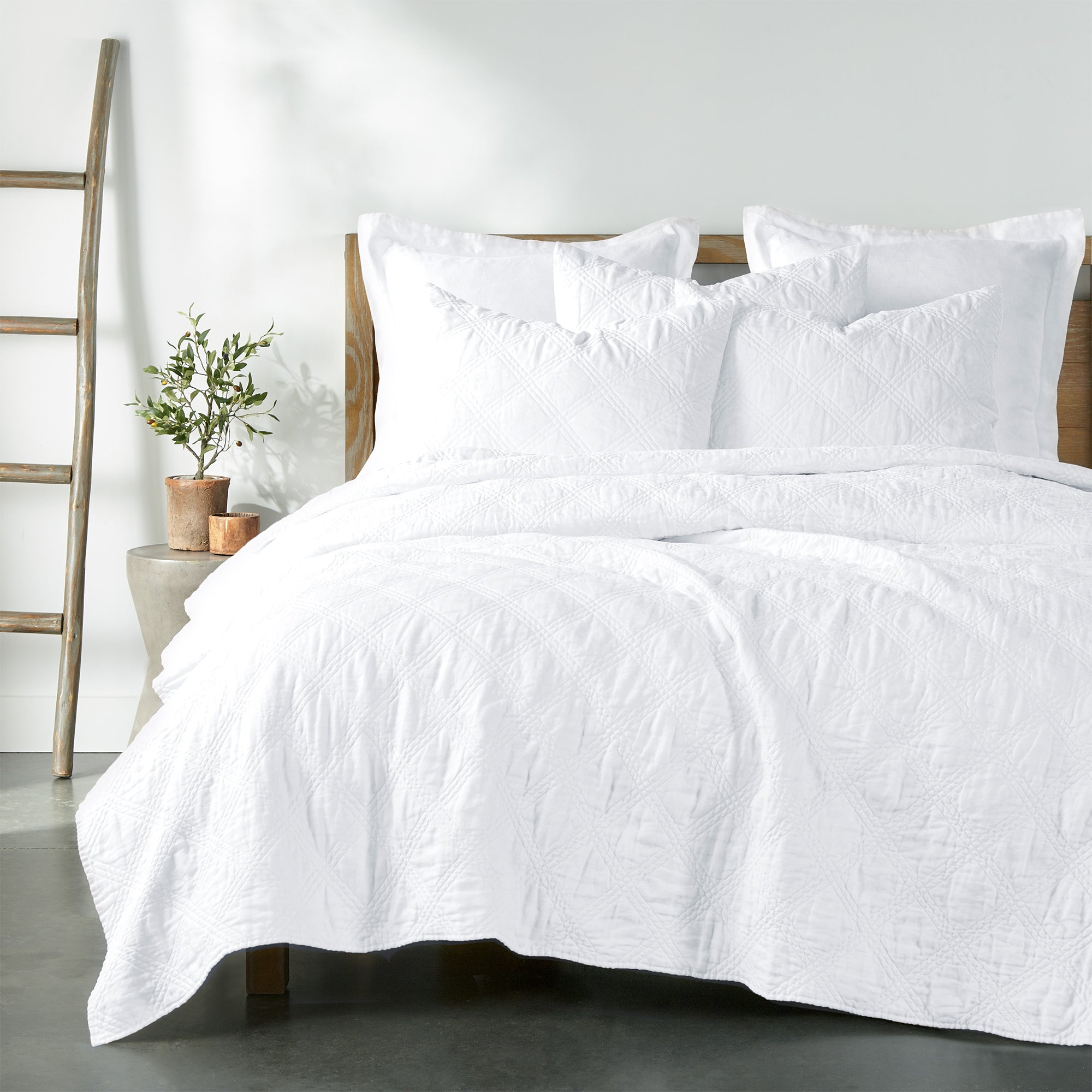 Premium Washed Linen Quilt - Soft & Breathable Bedding Set for All Seasons | Perfect for Cozy Bedroom, Guest Room, or Vacation Home