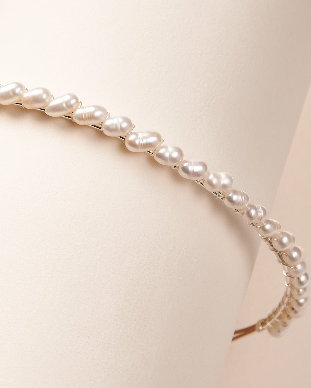 Elegant Freshwater Pearl Headband for Women - Boho Wedding Hair Accessories & Bridal Hair Vine - Perfect for Beach Weddings, Prom, and Special Occasions