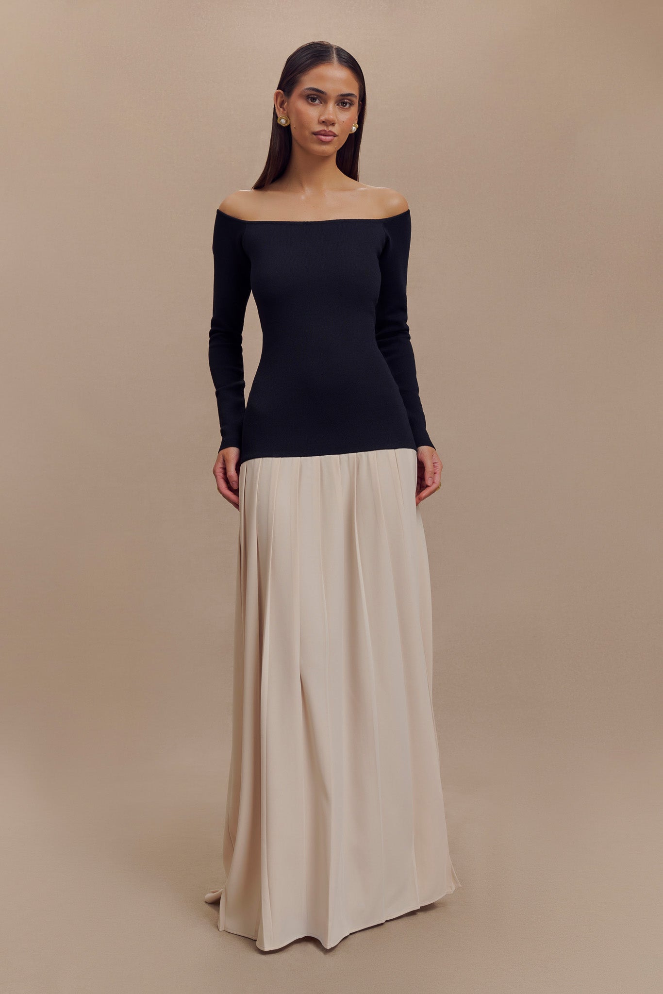 Presley Contrast Knit Off Shoulder Maxi Dress - Navy & Cream | Flowy Summer Beach Dress for Women | Perfect for Vacations, Weddings & Date Nights