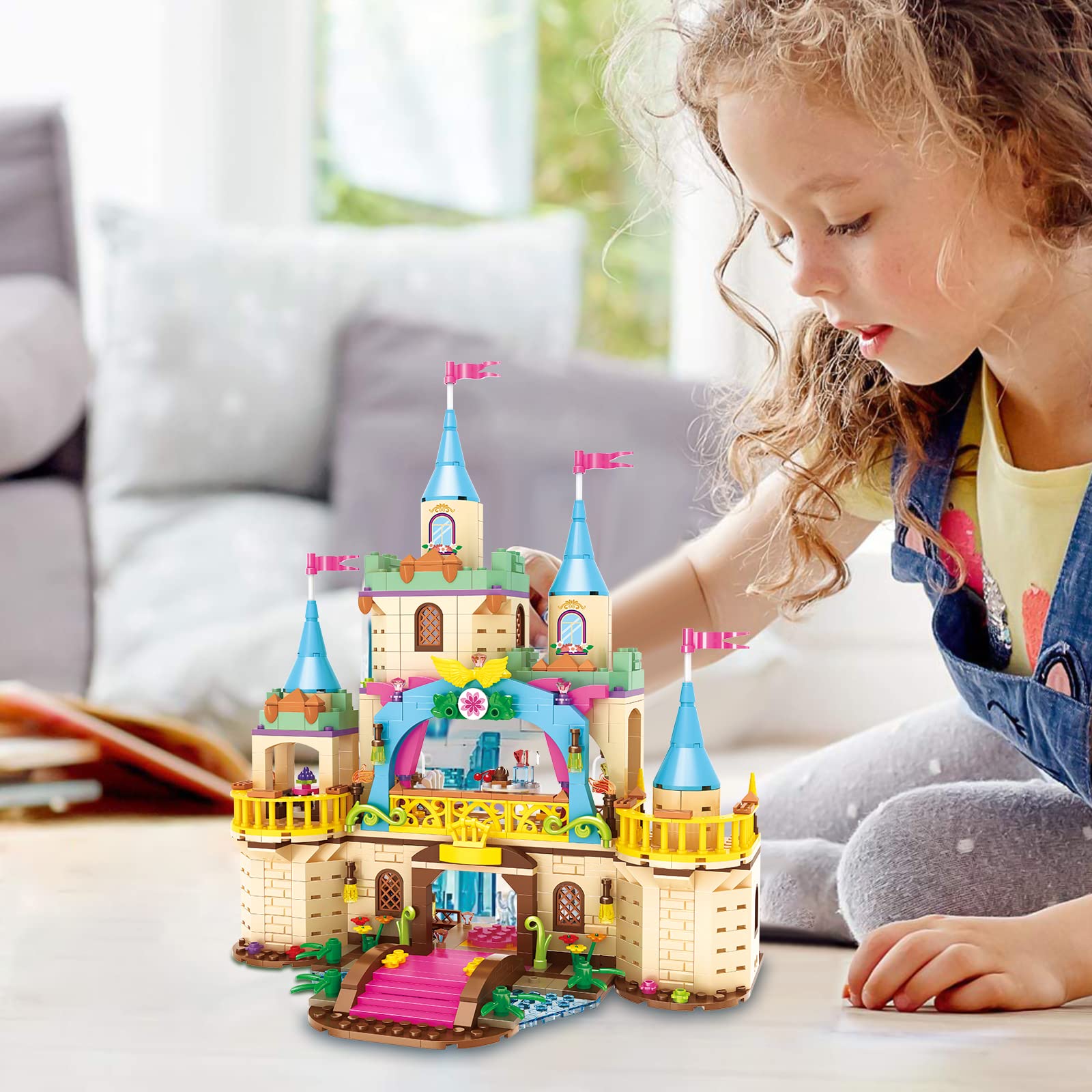 **Yellow Princess Castle Building Blocks Set - 807 PCS Kids Construction Toy for Girls, STEM Learning, Creative Play, Birthday & Christmas Gift - Perfect for Roleplay, Pretend Play & Educational Fun**