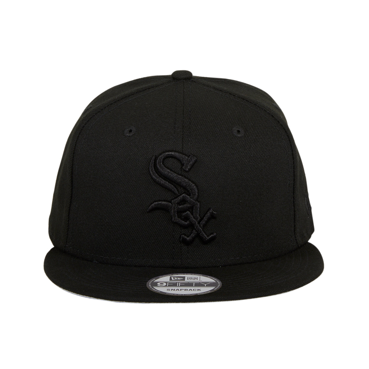 New Era 9Fifty MLB Chicago White Sox Snapback Hat - Black on Black | Adjustable Baseball Cap for Men & Women | Perfect for Games, Streetwear & Sports Fans