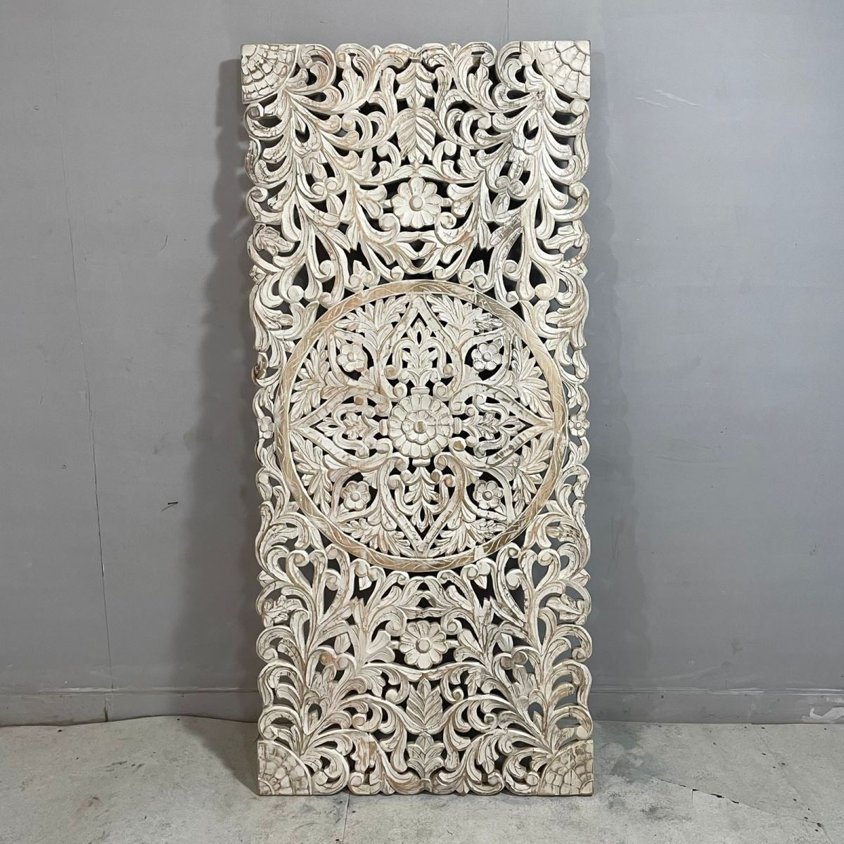 Hand Carved Indian Solid Wood Bed Panel - Floral Design, White Wash Finish, 200x90cm - Perfect for Boho, Farmhouse & Vintage Bedroom Decor