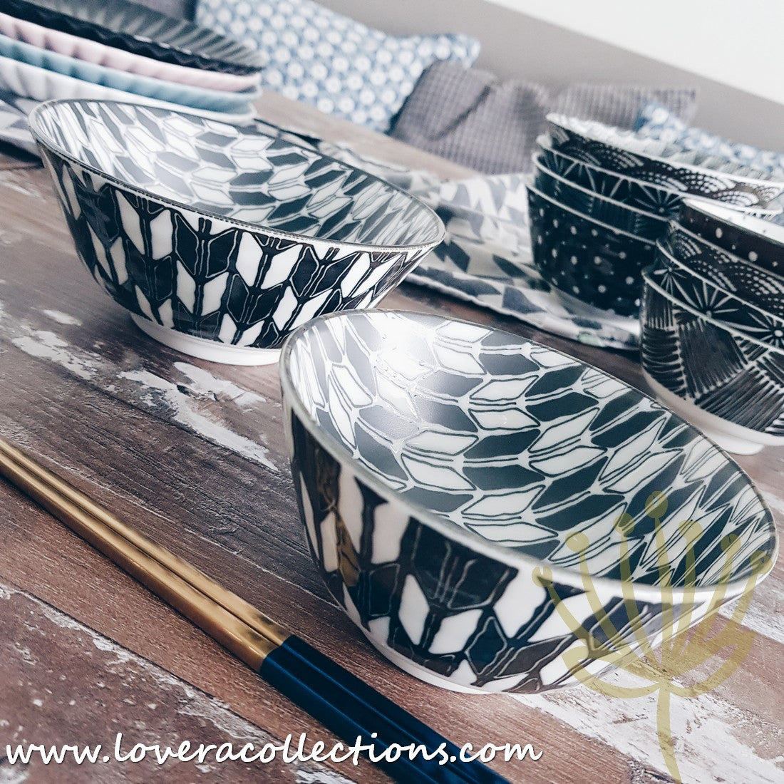 Awasaka Black & White Modern ARROWS Dinnerware Set - 16-Piece Porcelain Plates, Bowls & Mugs - Elegant Tableware for Dinner Parties, Restaurants & Home Decor (60% Off Limited Time Sale)