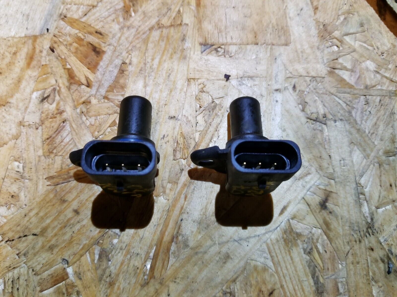 06-10 Hyundai Azera 3.8L Camshaft Position Sensor (2 Pack) - OEM Replacement Part - Perfect for Engine Performance & Diagnostic Repairs