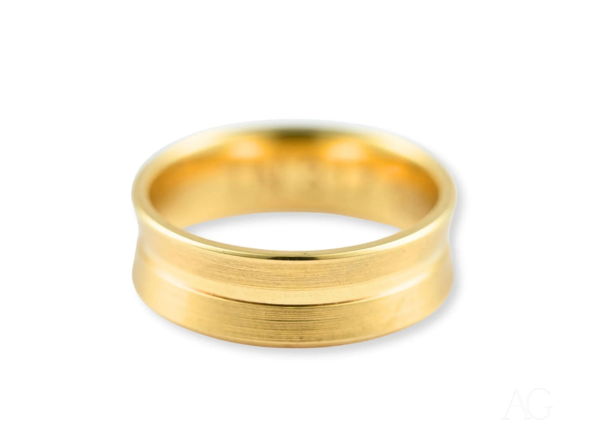 Golden Horizon Wedding Band Ring for Men & Women - Elegant 14K Gold Plated Wedding Ring for Couples, Anniversaries & Special Occasions