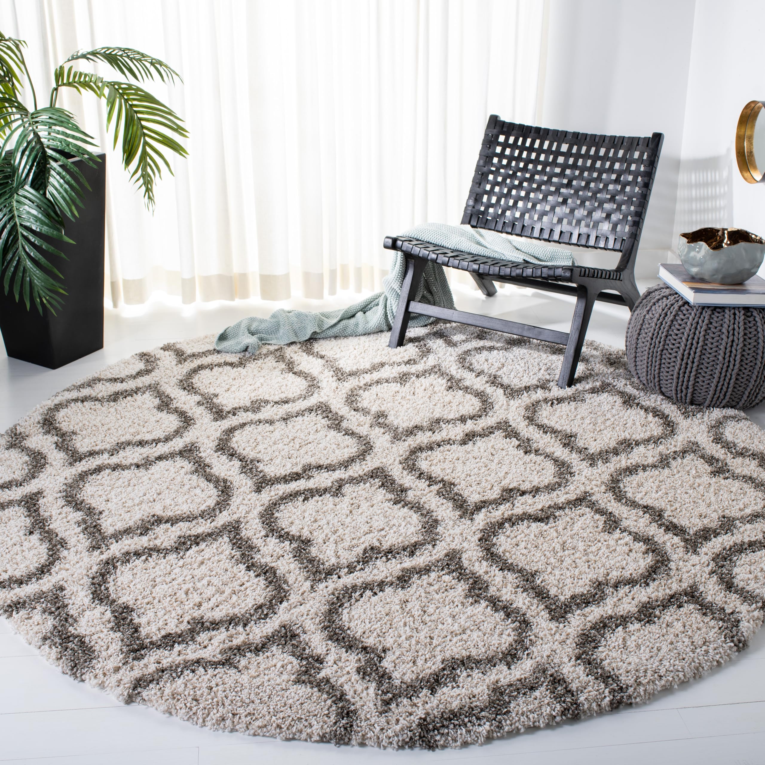 SAFAVIEH Hudson Shag Collection 7' Round Area Rug - Ivory & Grey Moroccan Design, Non-Shedding, Easy Care, 2-Inch Thick Plush Rug for High Traffic Areas - Perfect for Living Room, Bedroom, Dorm & Home Office (SGH284A)