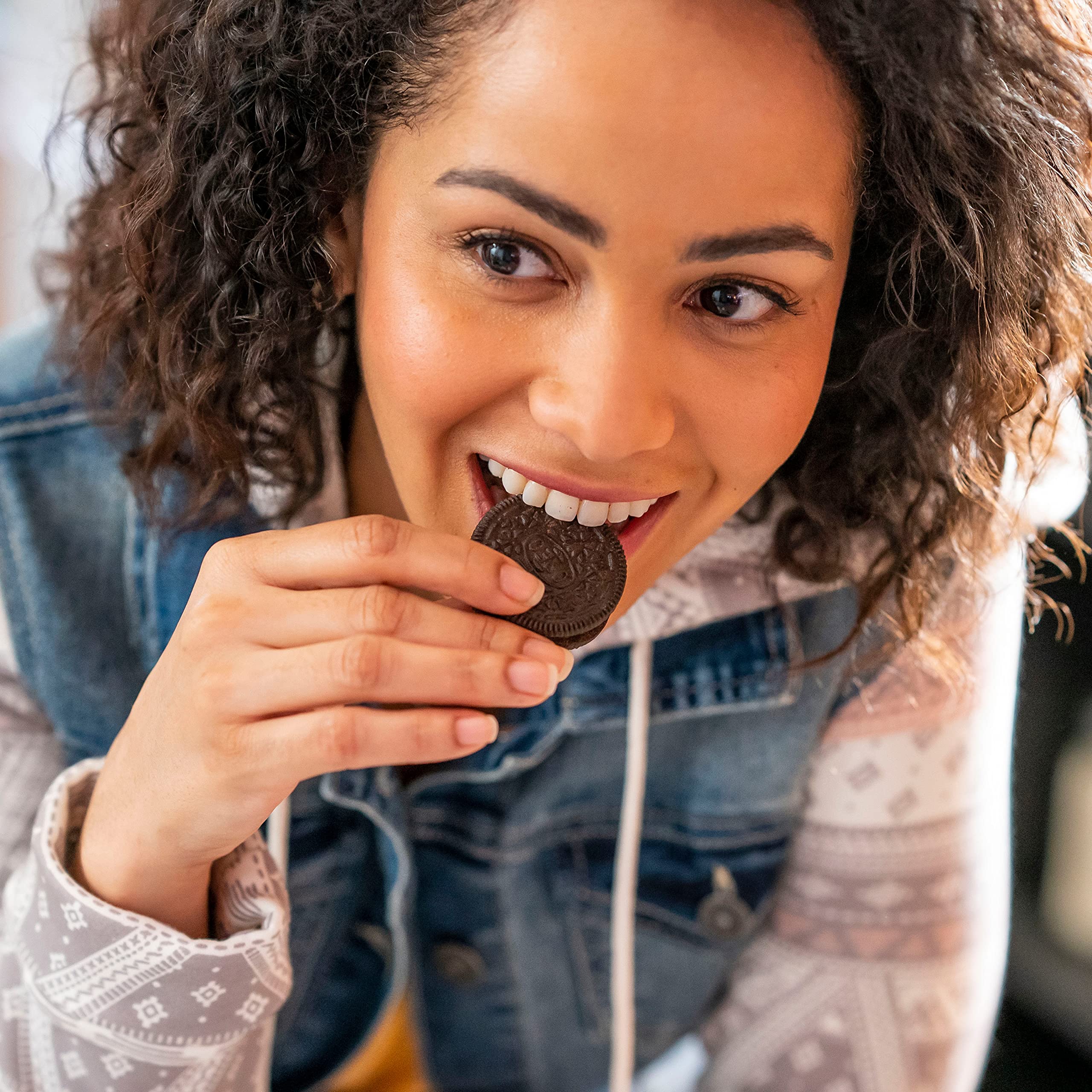 OREO Dark Chocolate Creme Sandwich Cookies - Family Size Pack (12-17 oz) | Rich Chocolate Snack for Parties, School Lunches & Office Treats