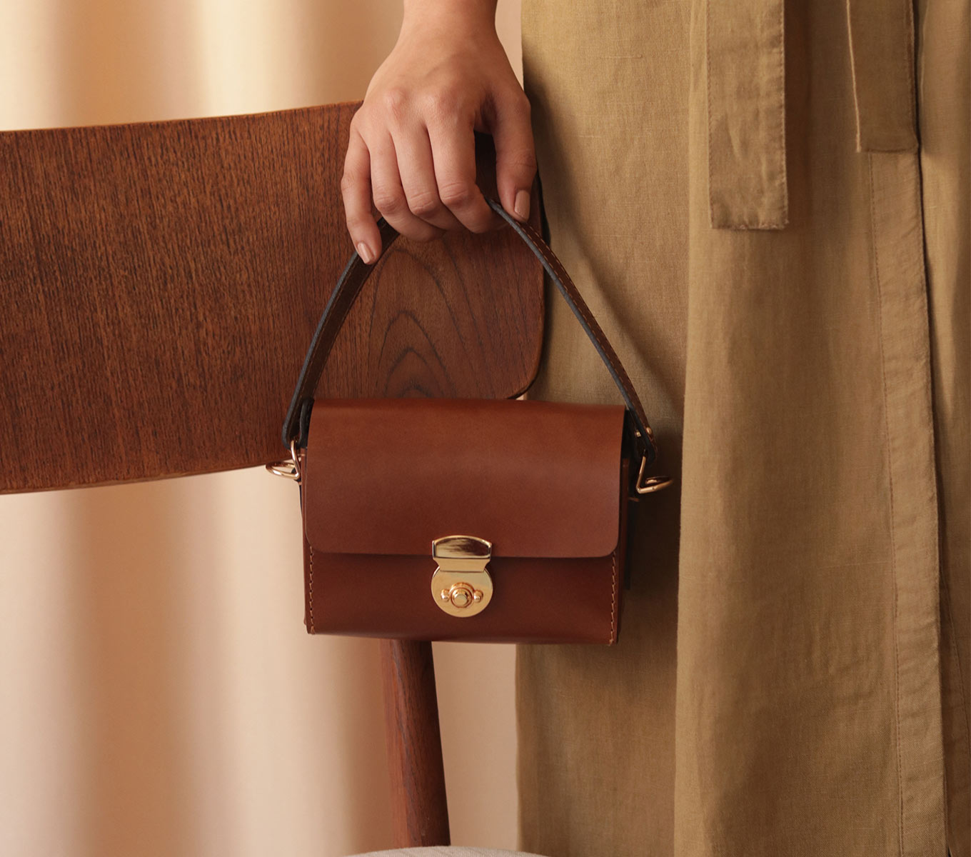 Mini Saddle 02 Crossbody Bag - Stylish & Compact Leather Shoulder Purse for Women - Perfect for Travel, Shopping & Everyday Use
