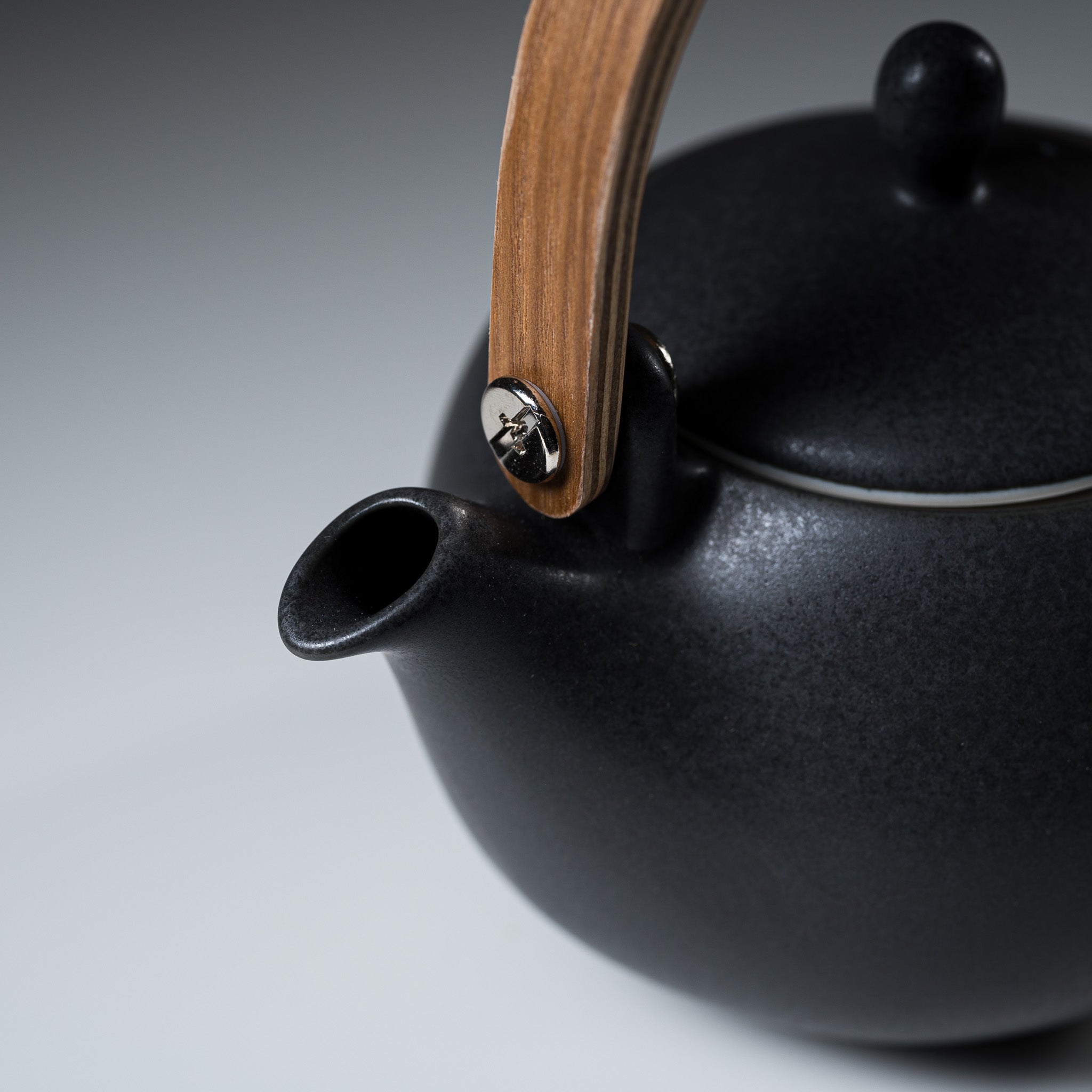 Premium Yui Wooden Handle Teapot - 330ml Ceramic Teapot with Ink Design - Perfect for Japanese Tea Ceremony, Afternoon Tea & Home Decor