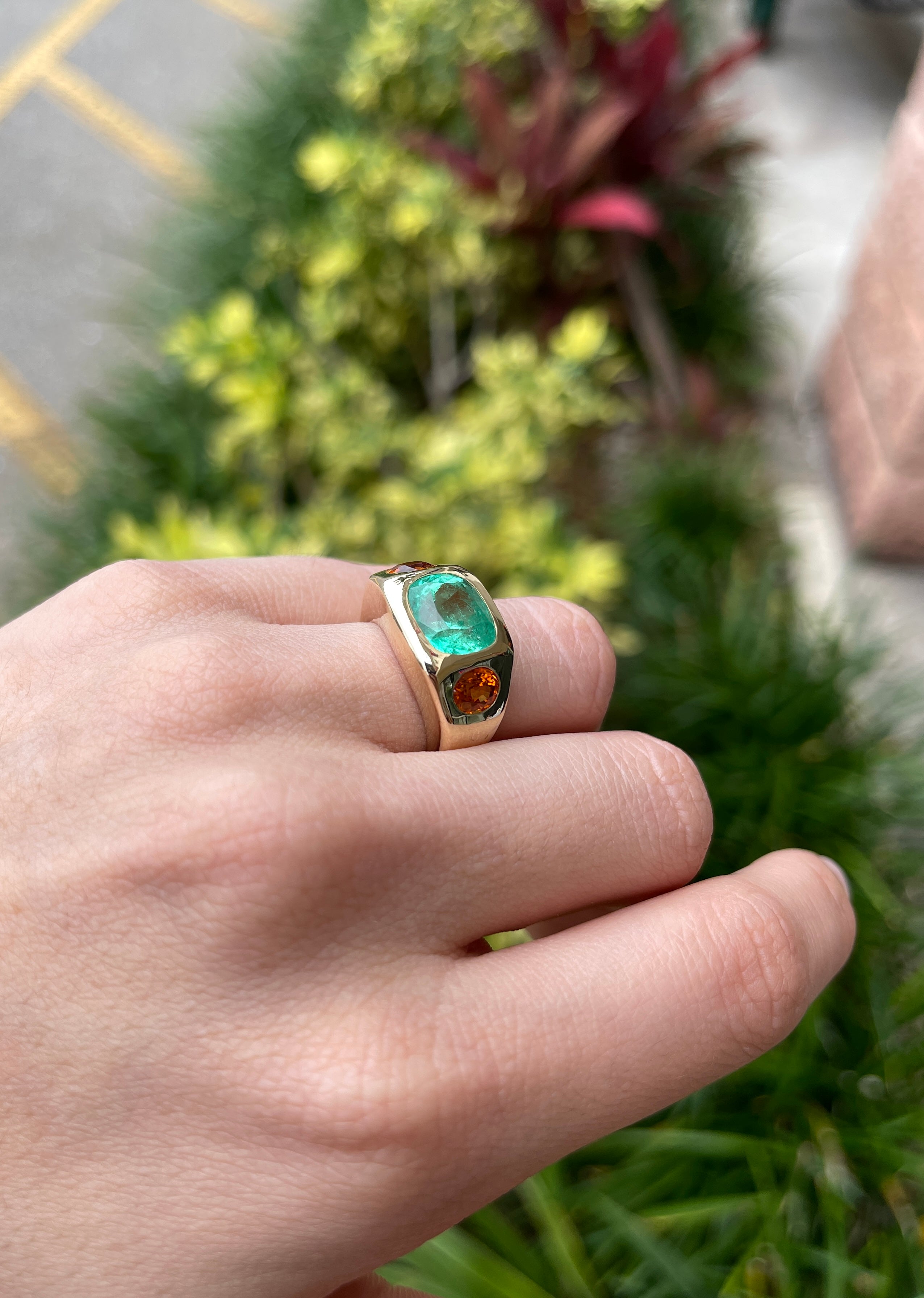7.05tcw 14K Gold Three Stone Cushion Cut Emerald & Oval Orange Sapphire Gypsy Ring for Women – Elegant Vintage Jewelry for Engagement, Wedding & Special Occasions