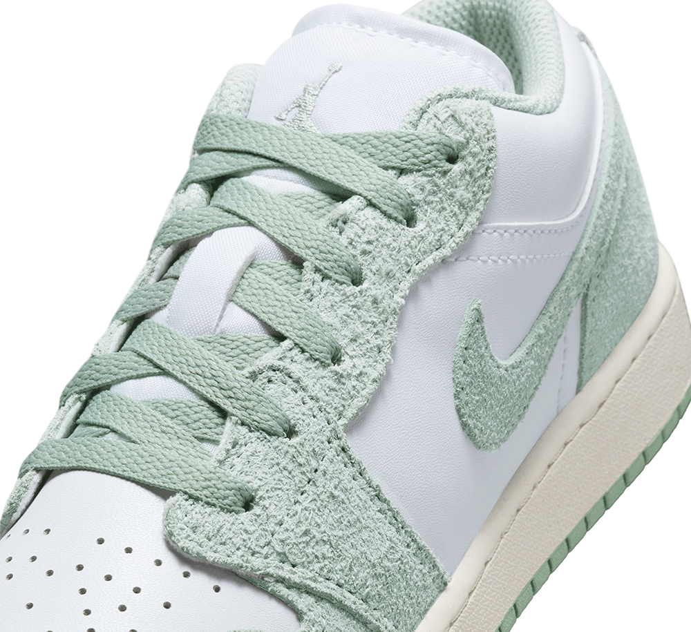 AIR JORDAN 1 LOW SE (GS) Basketball Shoes for Girls - Lightweight Sneakers for Running, Training & Casual Wear - Perfect for School, Sports & Everyday Fashion