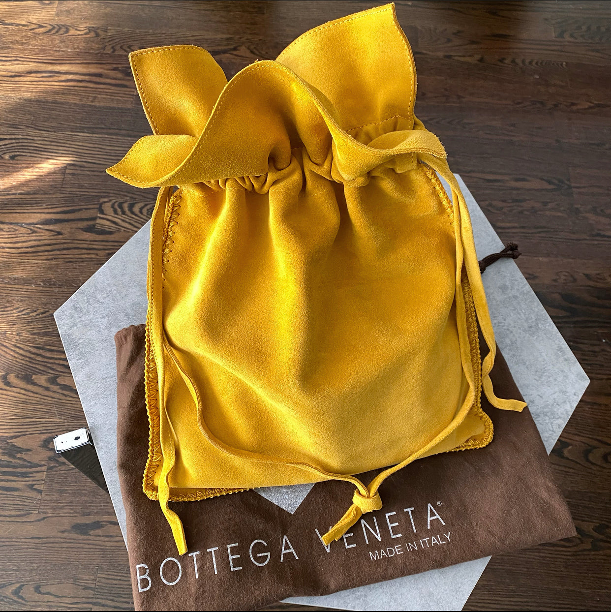 Bottega Veneta Vintage 1980s Yellow Suede Drawstring Shoulder Bag - Perfect for Casual Outings & Retro Fashion Lovers
