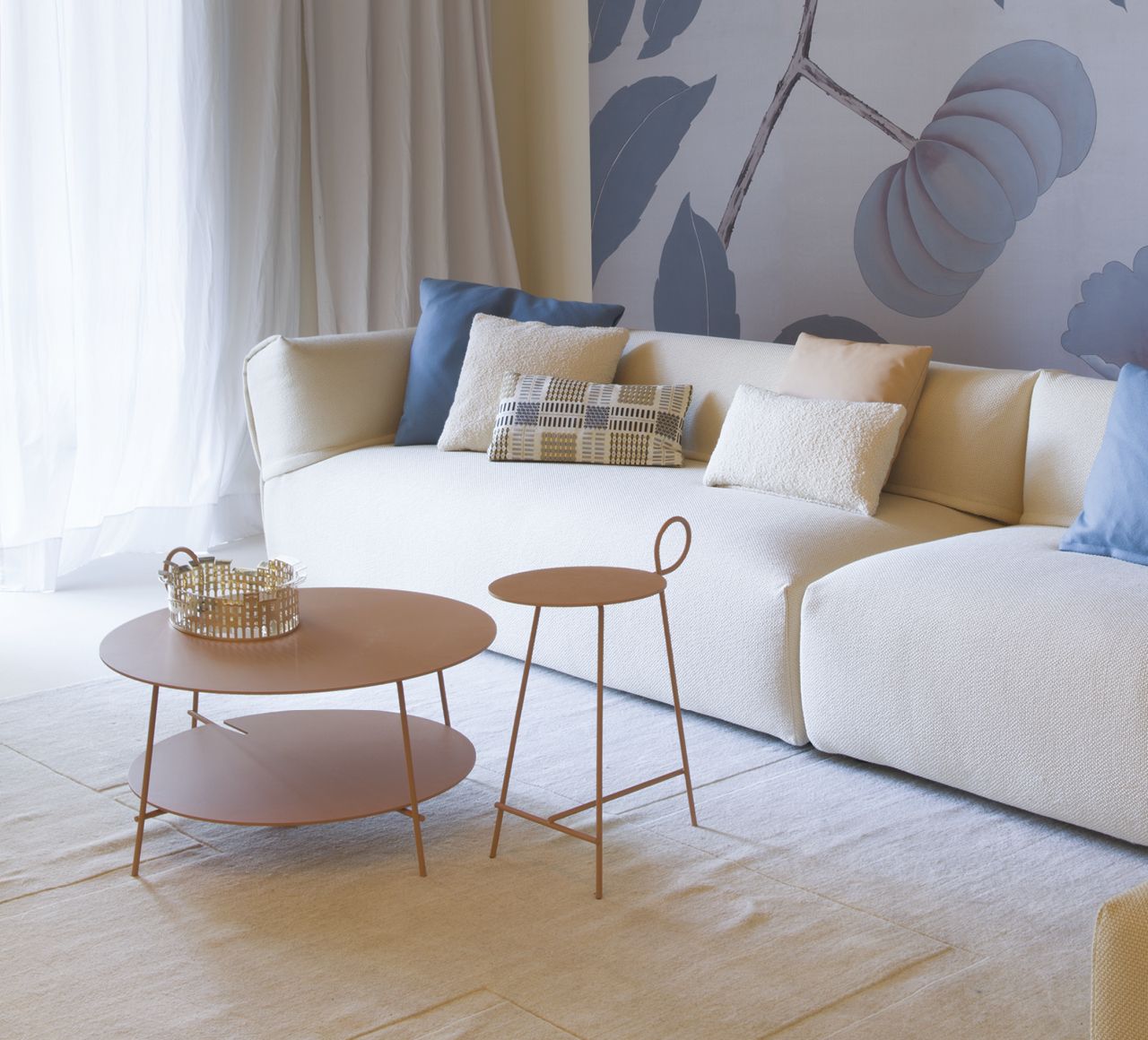 Driade Carmina Side Table - Modern End Table for Living Room, Bedroom & Office - Stylish Accent Table with Wooden Base