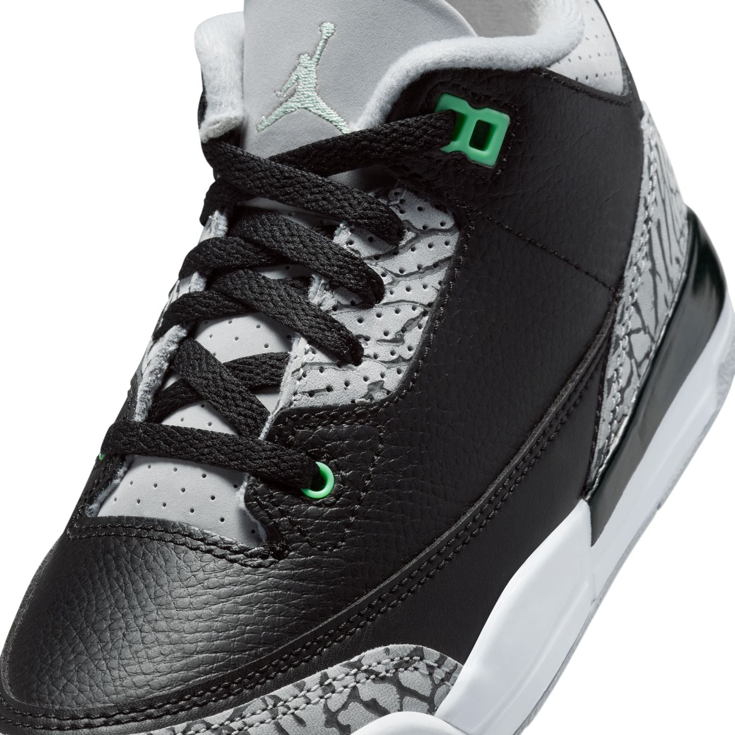 Kids Air Jordan 3 Retro 'Green Glow' Basketball Shoes - Boys' Sneakers for Sports, School & Casual Wear