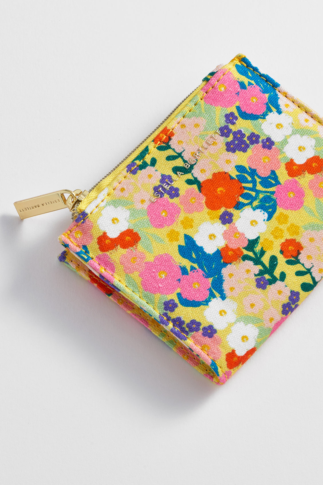 Floral Folded Wallet for Women - Stylish RFID Blocking Leather Card Holder with Zipper Pocket - Perfect for Travel, Shopping, and Everyday Use