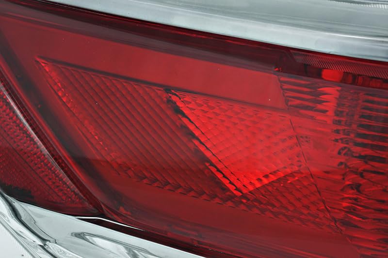 Toyota Highlander Tail Lights Lamps Set (2014-2016) - Left & Right Side Replacement Parts - Perfect for Night Driving & Enhanced Vehicle Safety