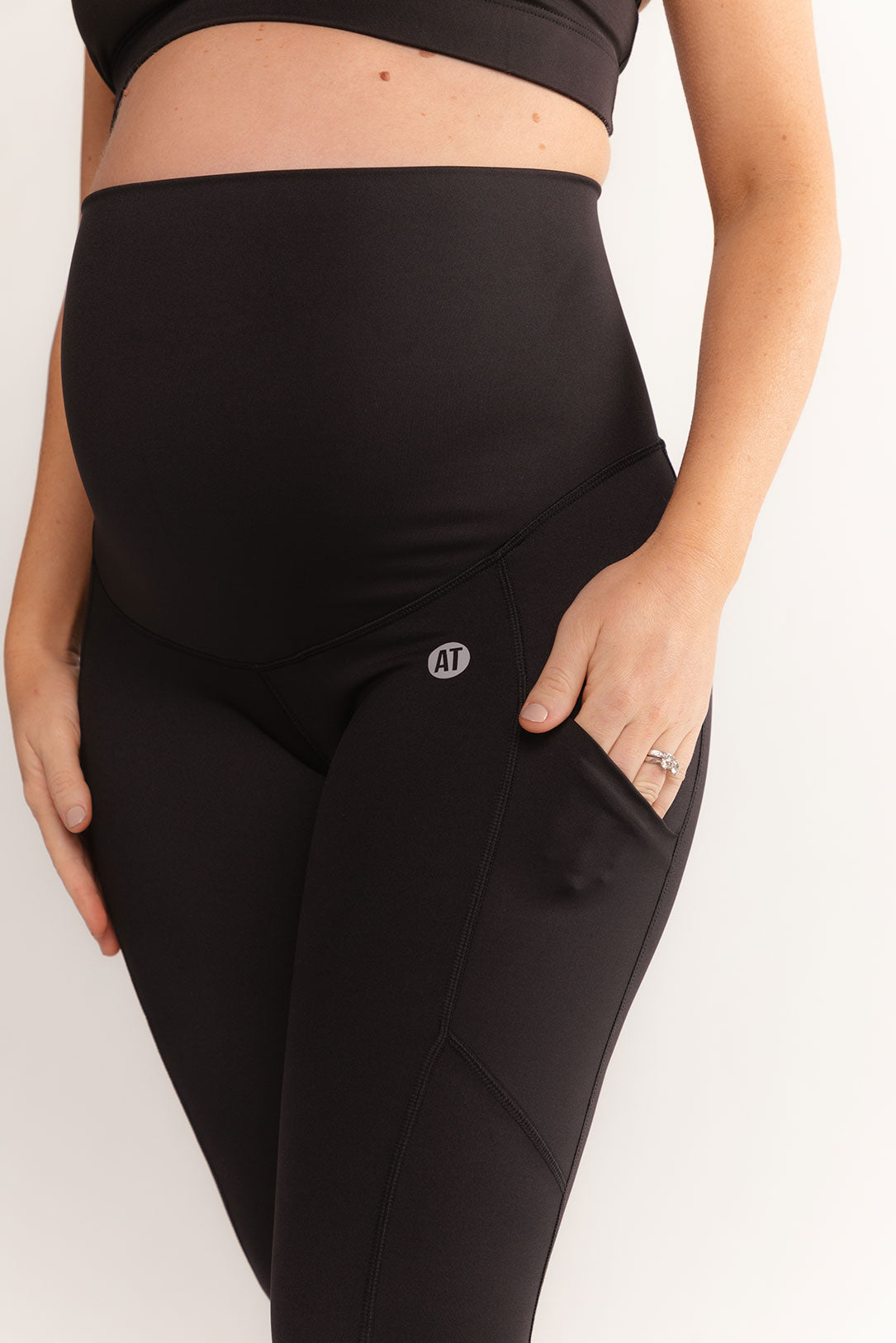 Thermal Maternity Leggings with Pockets - Black | Warm Winter Pregnancy Pants for Comfort & Style | Perfect for Work, Yoga & Everyday Wear
