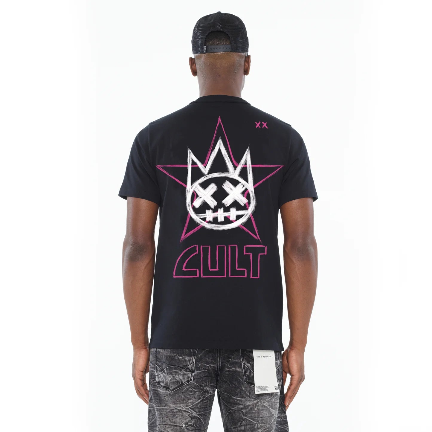 CULT OF INDIVIDUALITY Kiss Painted Graphic T-Shirt - Vintage Style Unisex Cotton Tee for Casual Wear & Street Fashion