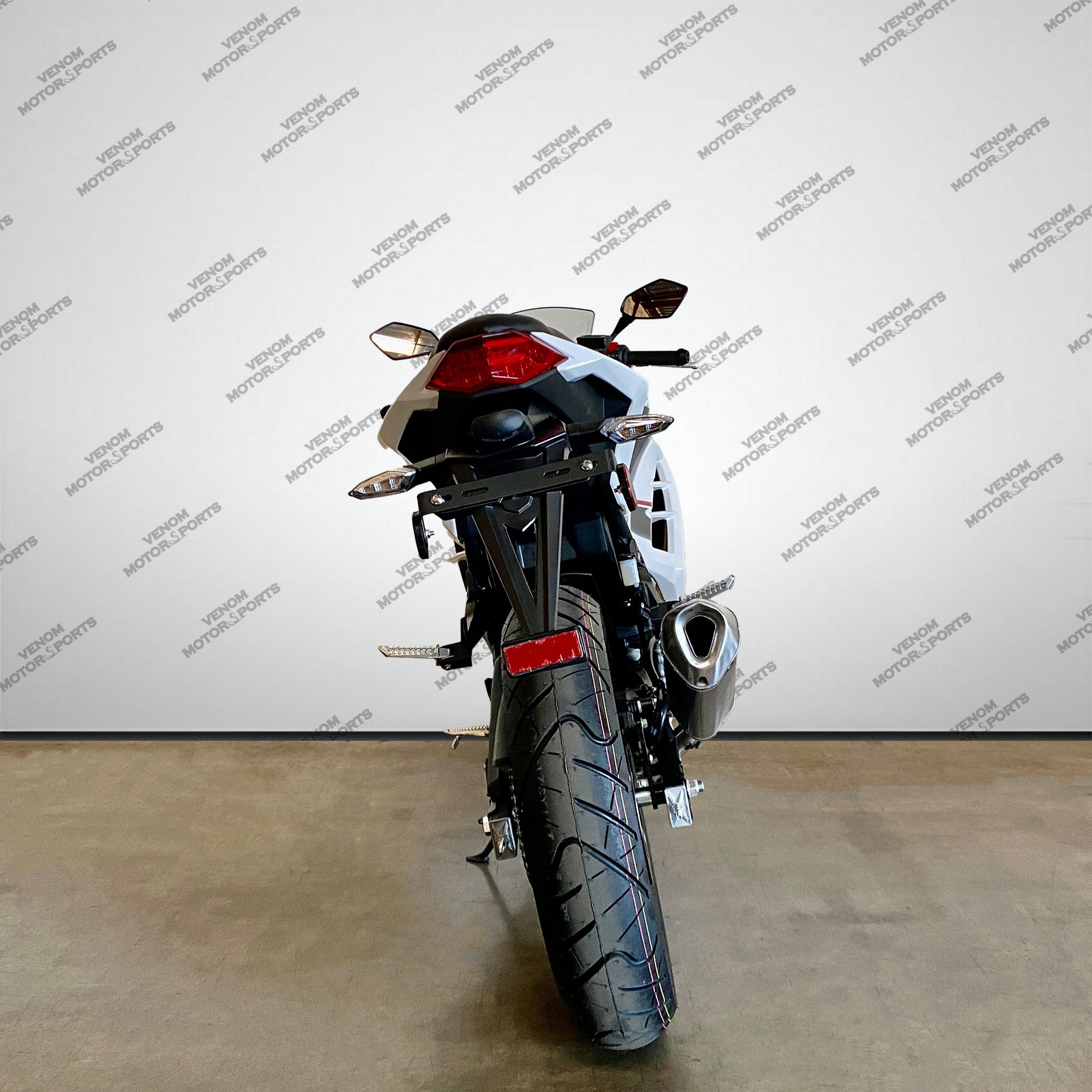 Venom SuperBike 250cc Fuel Injected Motorcycle - 6 Speed Manual Transmission for Street Racing & Commuting | Durable Sport Bike for Adults & Beginners