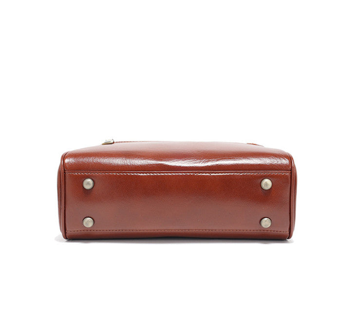 Stylish Women's Leather Crossbody Bag - Fashionable Shoulder Purse for Everyday Use, Travel & Work | Durable & Lightweight Handbag for Women