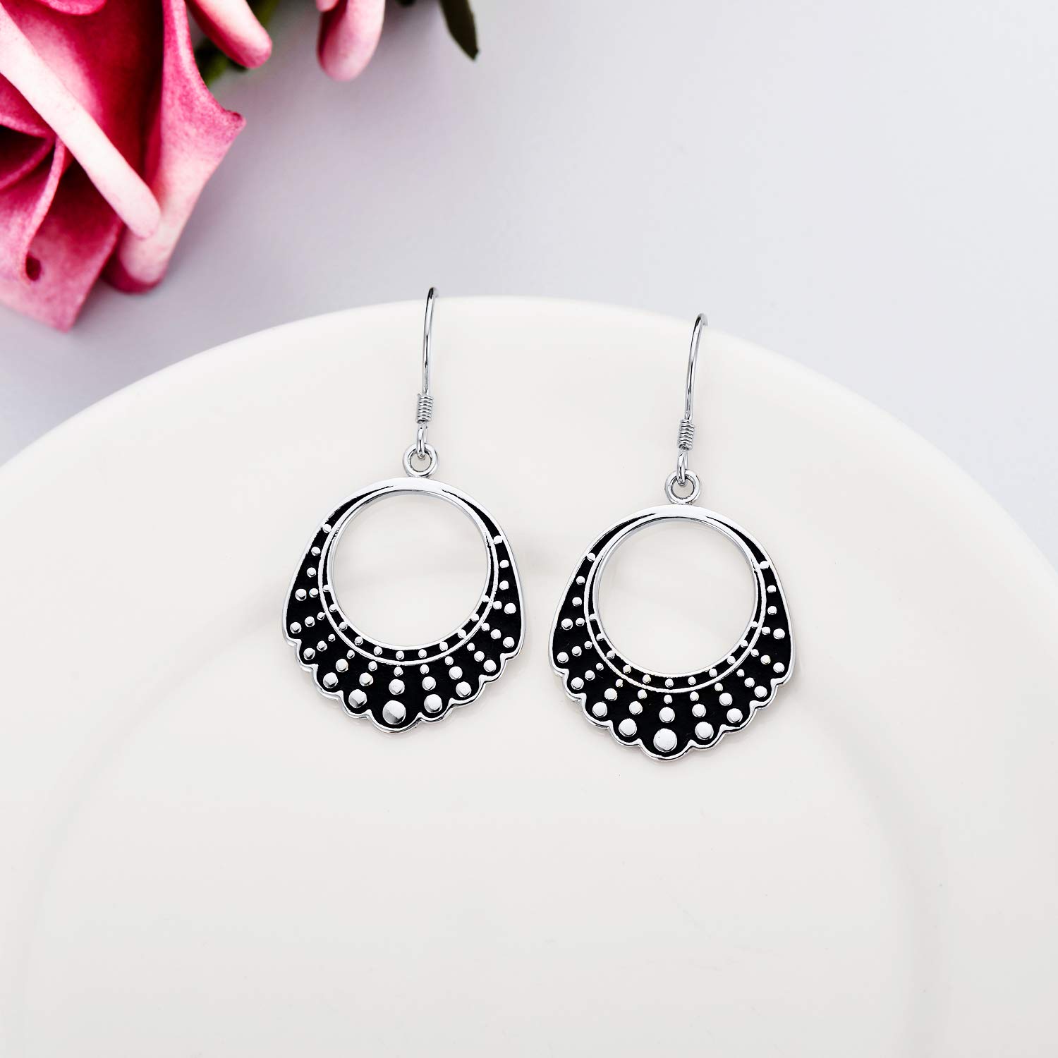 WINNICACA Sterling Silver RBG Dissent Collar Earrings - Dangle Drop Jewelry for Women, Supreme Court Inspired Gifts for Mothers & Ruth Bader Ginsburg Fans - Perfect for Courtroom Style, Feminist Fashion & Special Occasions