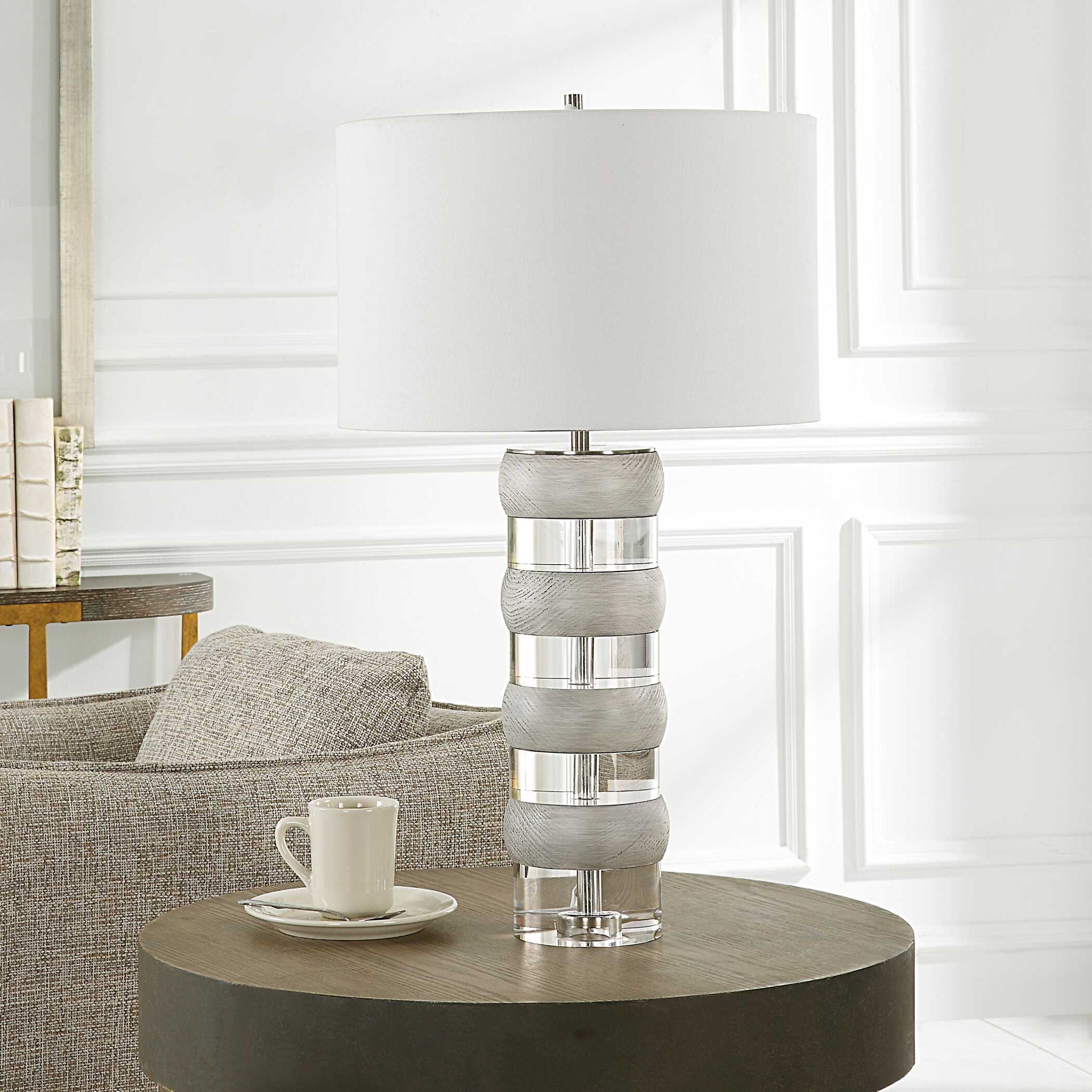 Elegant Crystal & Wood Table Lamp - Modern Home Decor for Living Room, Bedroom & Office - Warm Ambient Lighting for Relaxation & Reading