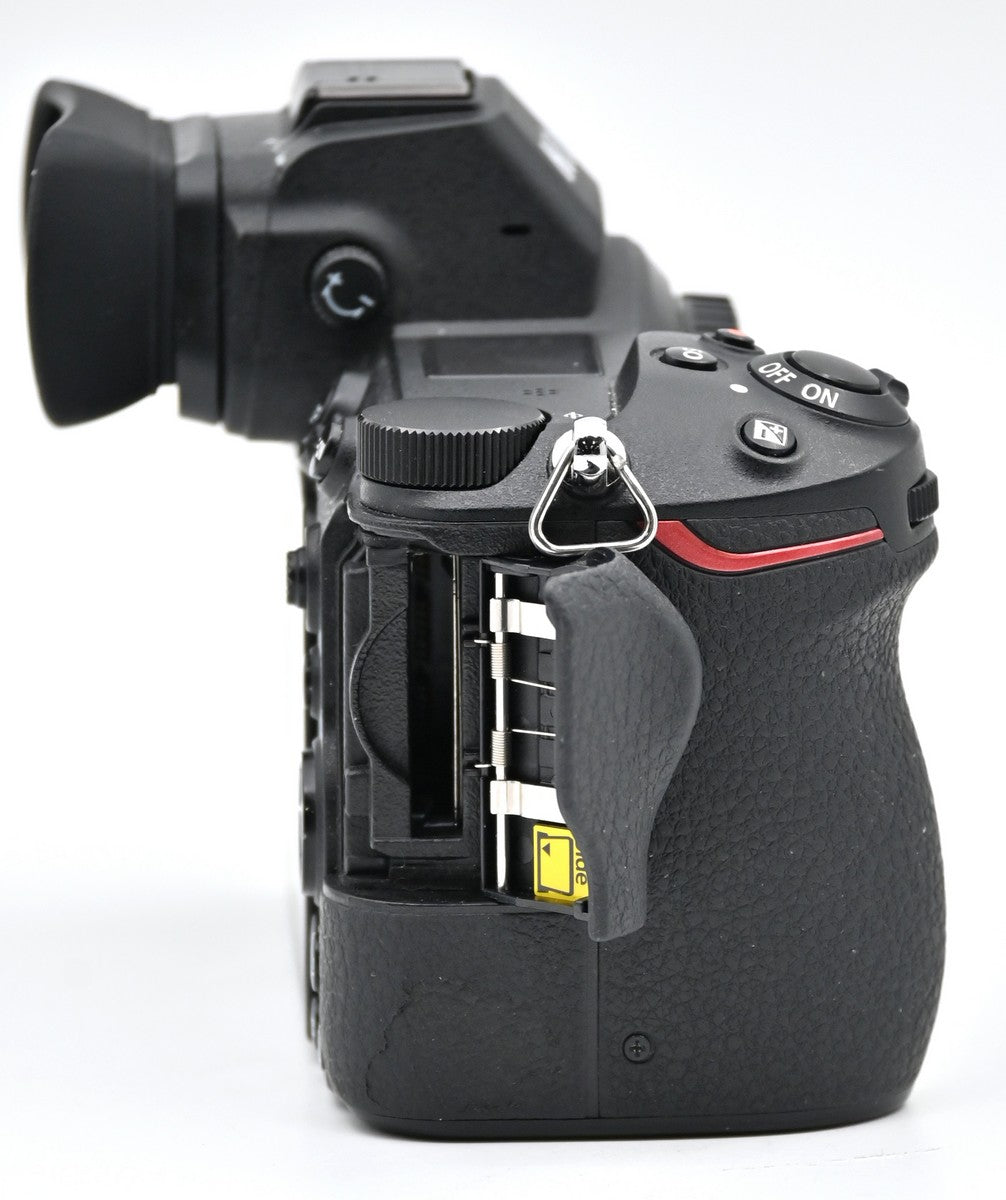 Refurbished Nikon Z7 Mirrorless Digital Camera Body Only - Shutter Count 10,181 - Perfect for Professional Photography & Travel Vlogging