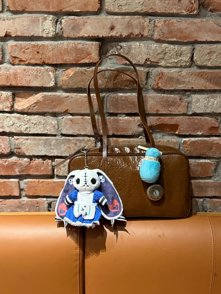 Victorian McGee's Alice in Wonderland Plush Keychain - Cute Soft Stuffed Animal Toy for Backpacks, Purses & Gifts - Perfect for Cosplay, Anime Fans & Collectors