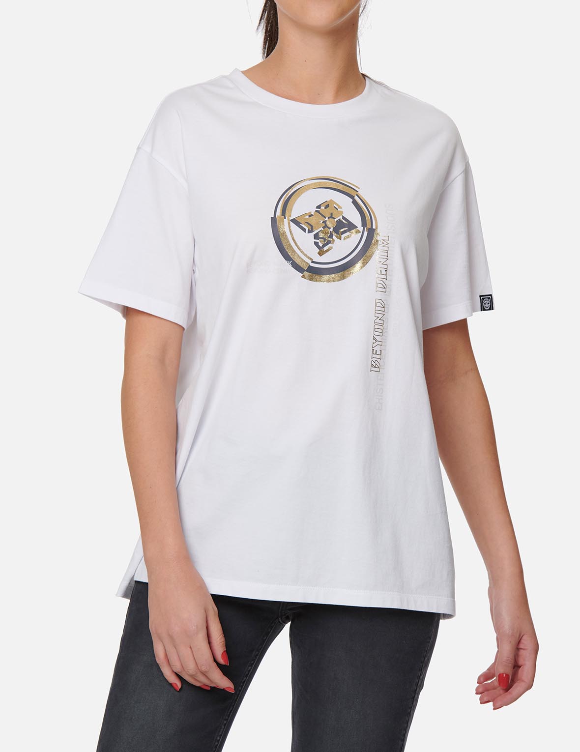 Cast Shadow Effect Kamon Print T-Shirt - Stylish Japanese Crest Design for Casual Wear & Street Fashion