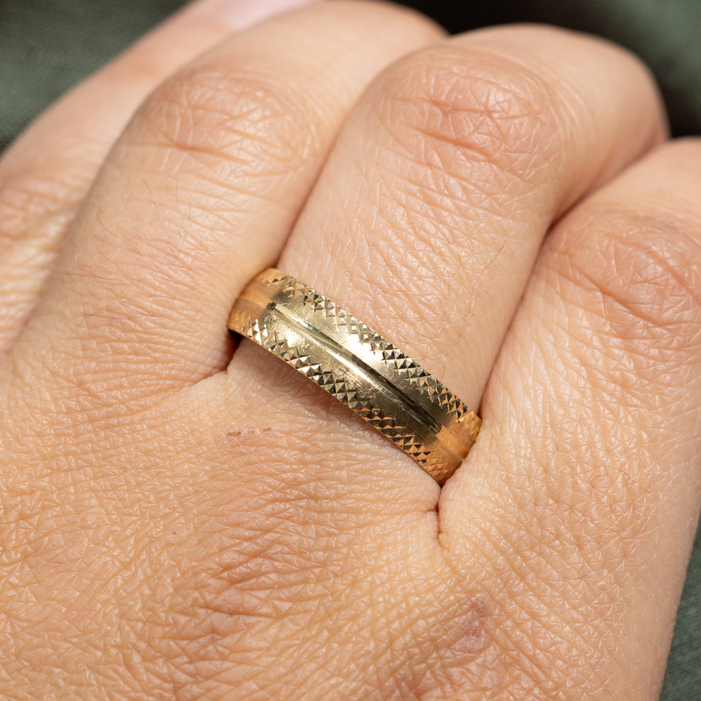 10K Yellow Gold Diamond Cut Wedding Band Ring for Women - 6.1mm Wide Size 10 - Perfect for Anniversary, Engagement & Everyday Elegance