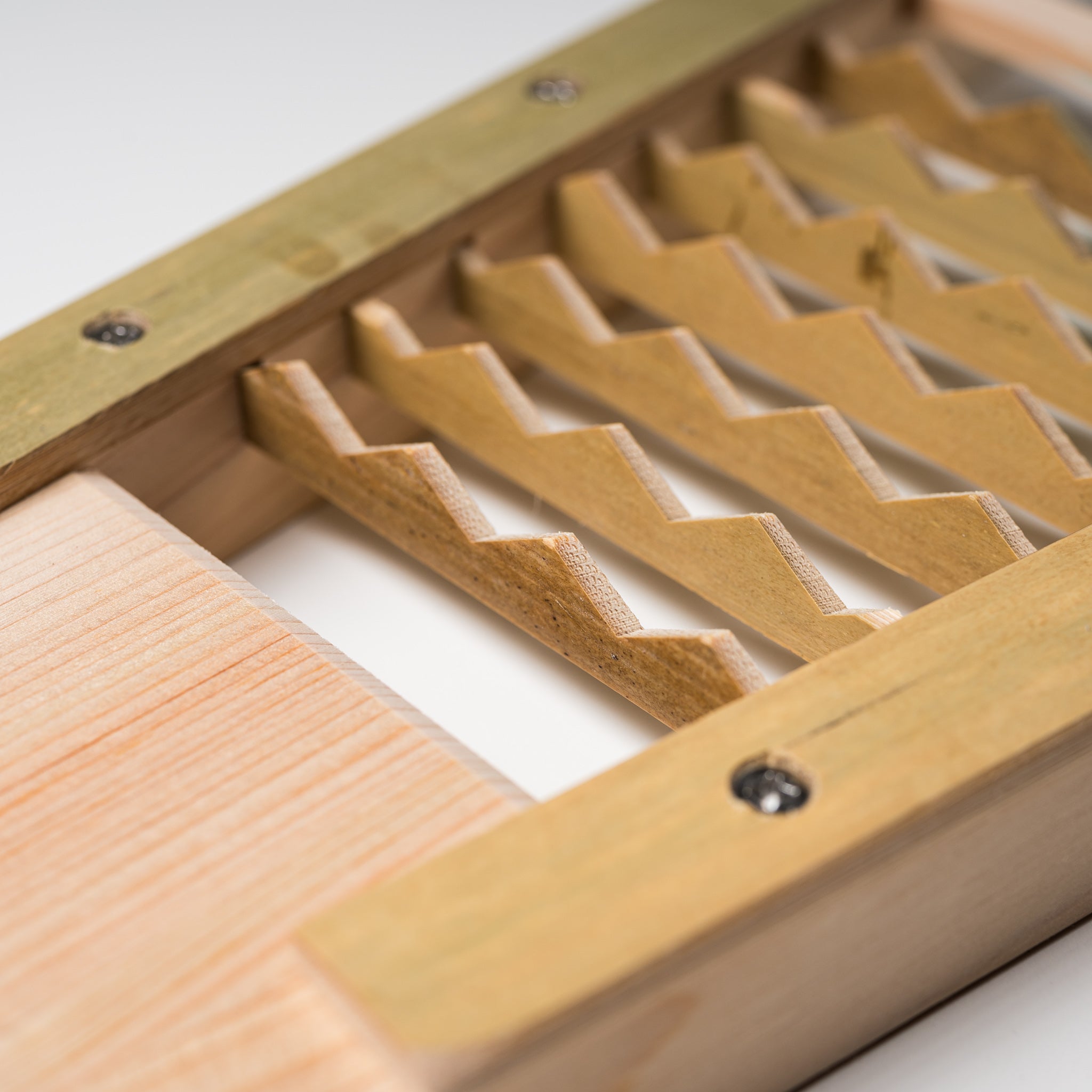 Premium Wooden Daikon Radish Grater - Traditional Japanese Kitchen Tool for Grating Vegetables & Ginger - Perfect for Sushi, Soba, and Asian Cuisine Preparation