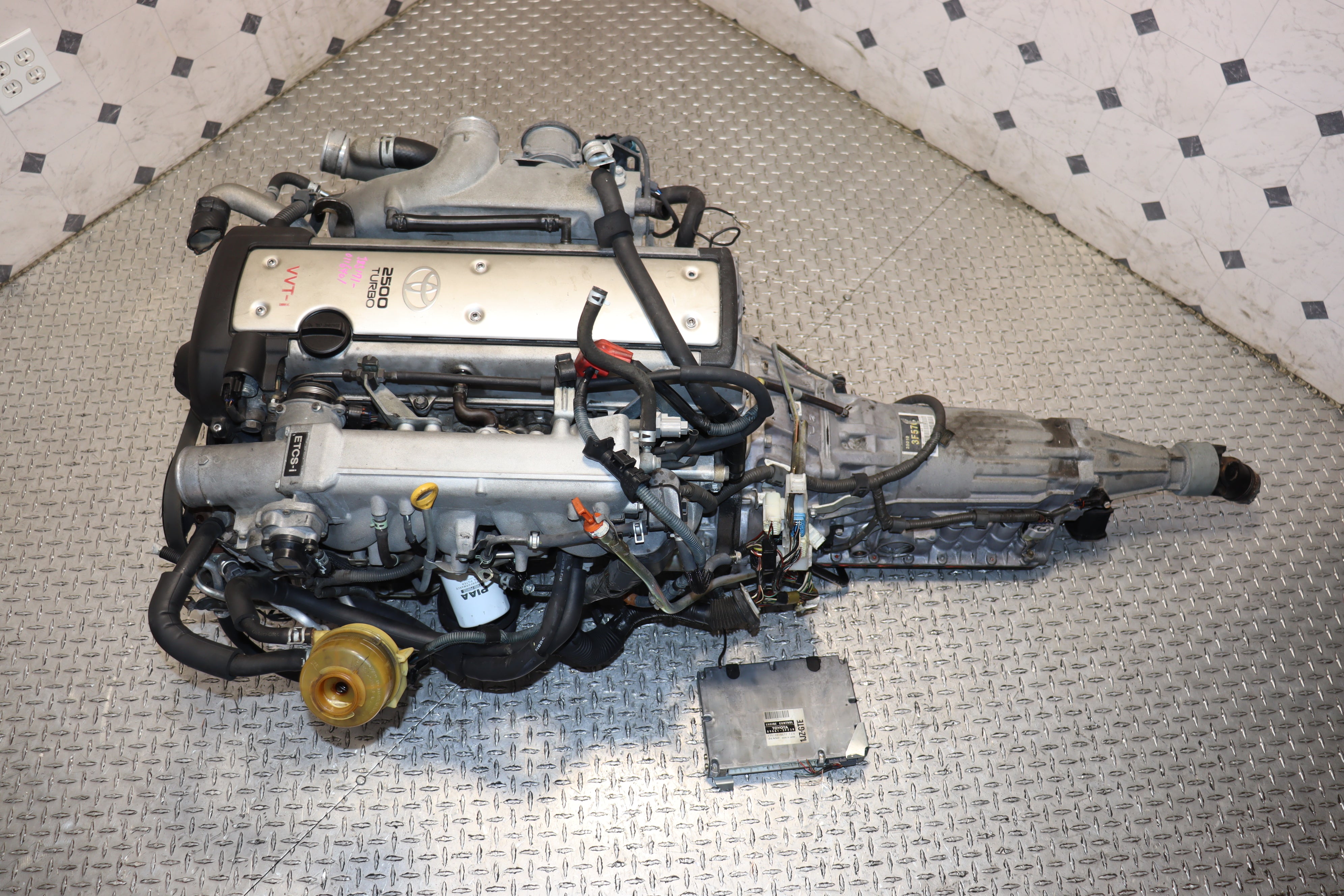 JDM 1JZ-GTE VVTi Turbo Engine with Automatic Transmission - Compatible with Lexus IS300 GS300, Toyota Chaser Mark II & Soarer - Perfect for Engine Swap & Performance Upgrades - Ideal for Racing, Drifting & Car Restoration Projects