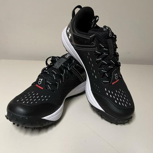Under Armour Boys' Yard Turf Jr. Football Cleats (001) Black/Black/White - Size US 6Y - Lightweight & Durable for Youth Football, Soccer & Outdoor Sports