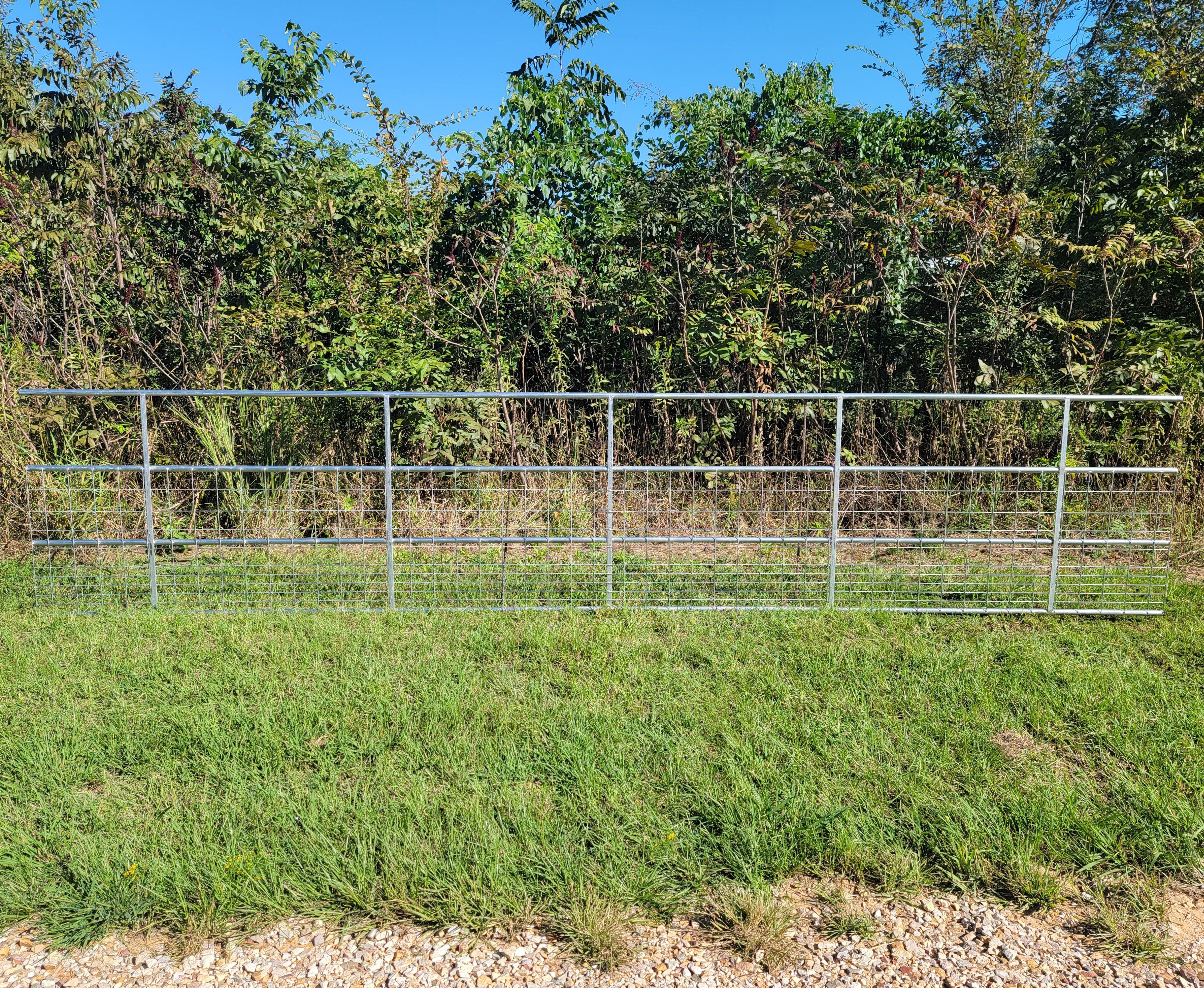 20 Ft Galvanized Steel 4-Rail Continuous Fencing Panel with Heavy Duty Mesh - Perfect for Farm, Ranch, Garden & Livestock Enclosures