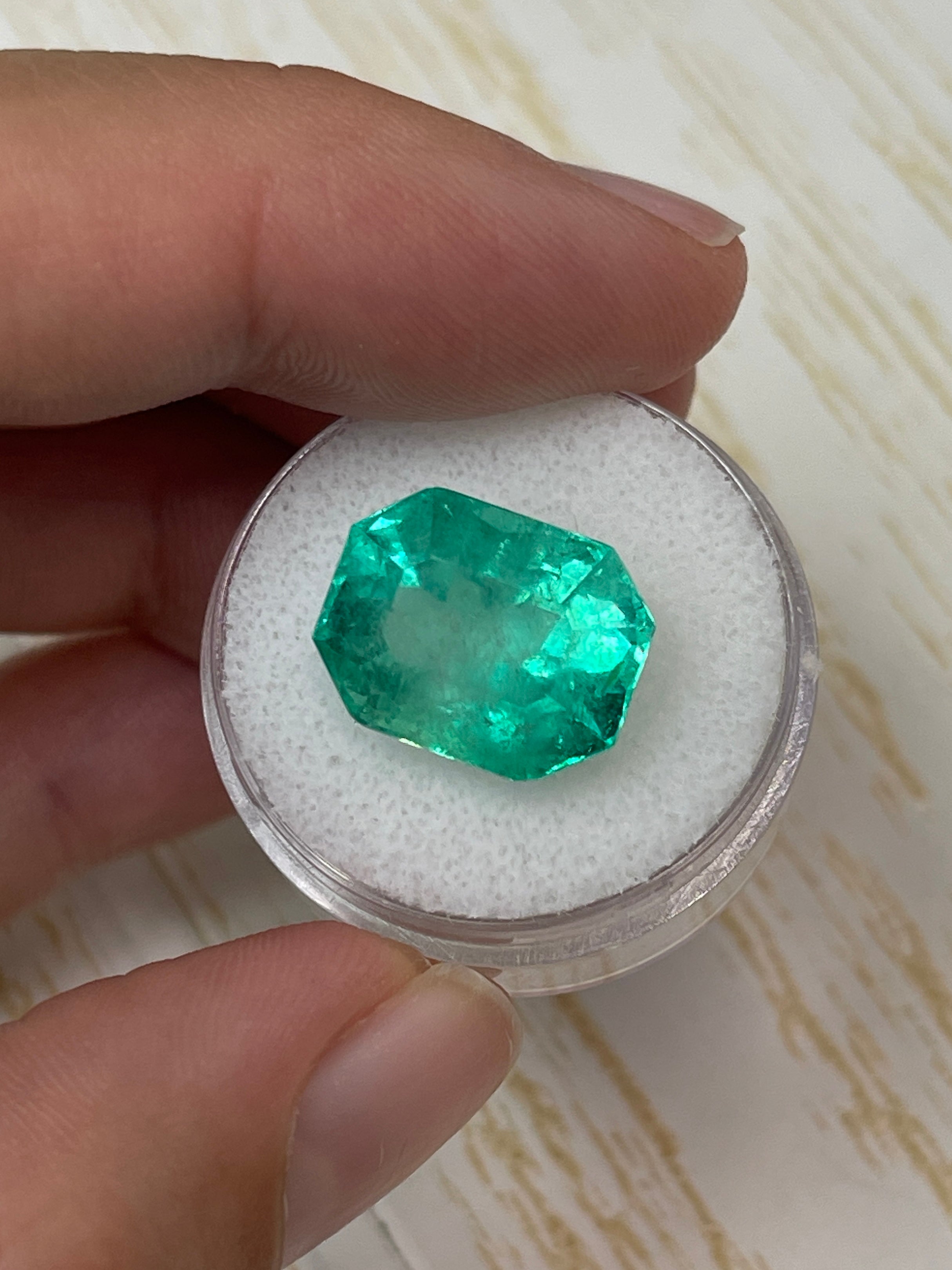 11.90 Carat Natural Colombian Loose Emerald - 15x12mm Emerald Cut Gemstone for Jewelry Making & Engagement Rings