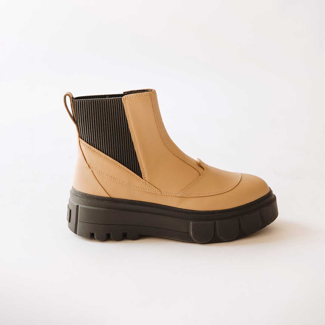 Sorel Caribou X Boot Chelsea - Waterproof Winter Boots for Women, Canoe Jet - Perfect for Snow, Hiking & Outdoor Adventures