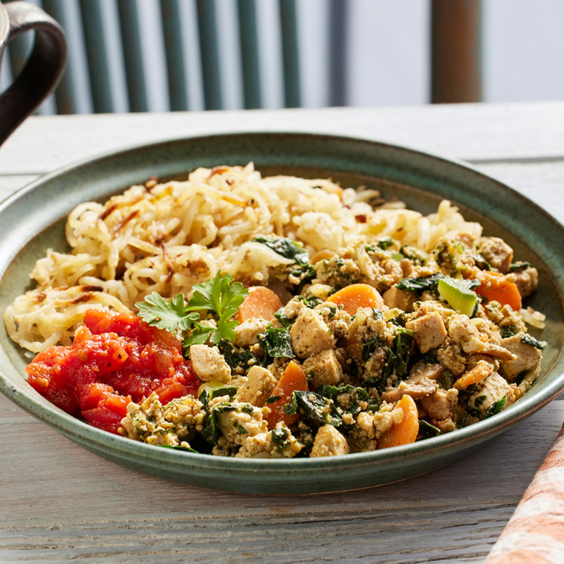 Amy's Vegan Tofu Scramble Frozen Meal - Organic Tofu with Vegetables & Hash Browns - Gluten Free, Microwave Ready - 9 Oz - Perfect for Quick Lunches, Office Meals & Healthy Vegan Dinners