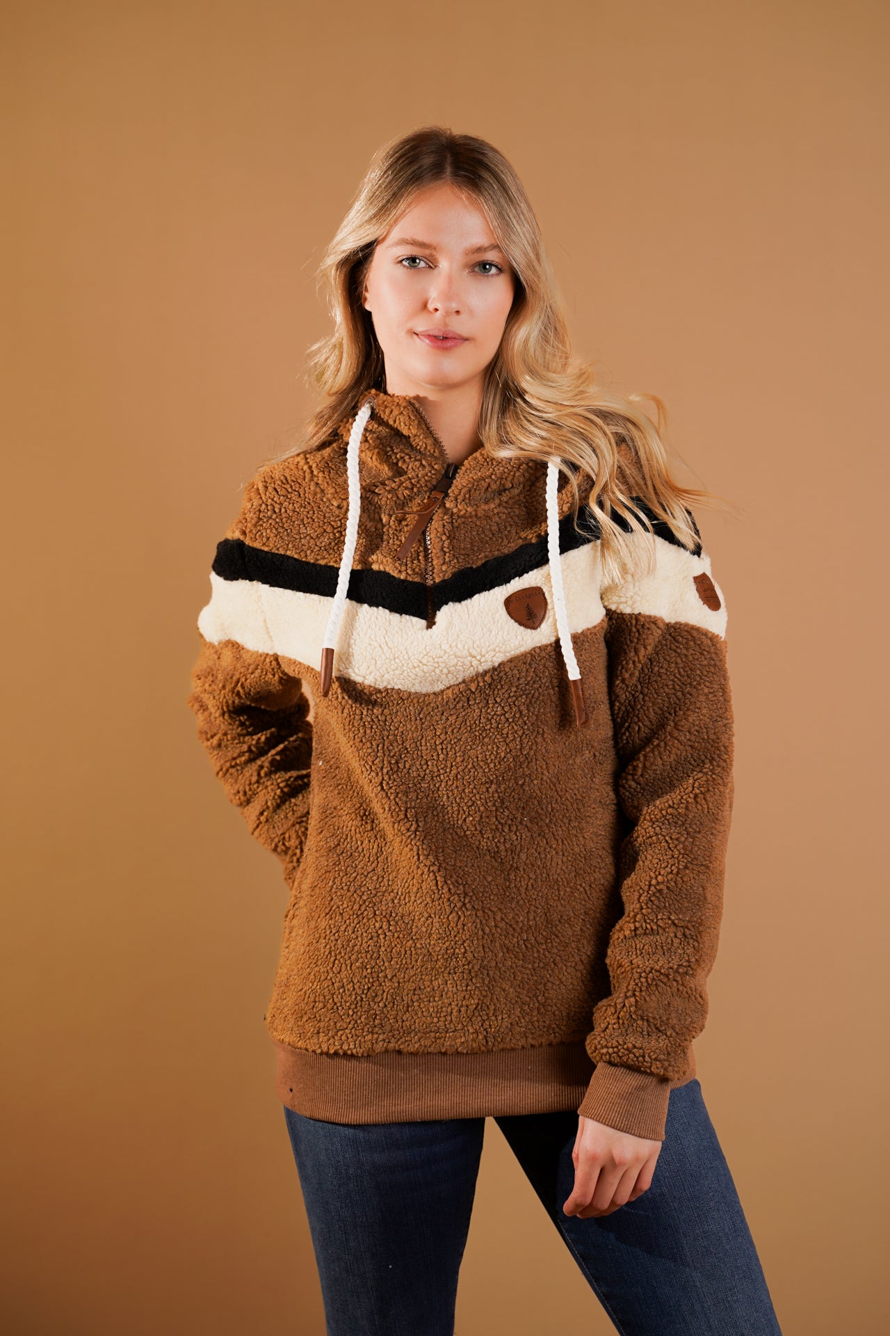 Cozy Alicia Sherpa Teddy Hoodie for Women - Soft Fleece Lined Winter Jacket with Pockets | Perfect for Casual Outfits, Outdoor Activities & Cold Weather