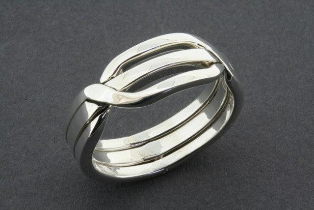 Clean Puzzle Ring for Men & Women - Unique Stainless Steel Interlocking Band - Perfect for Couples, Gifts & Everyday Wear