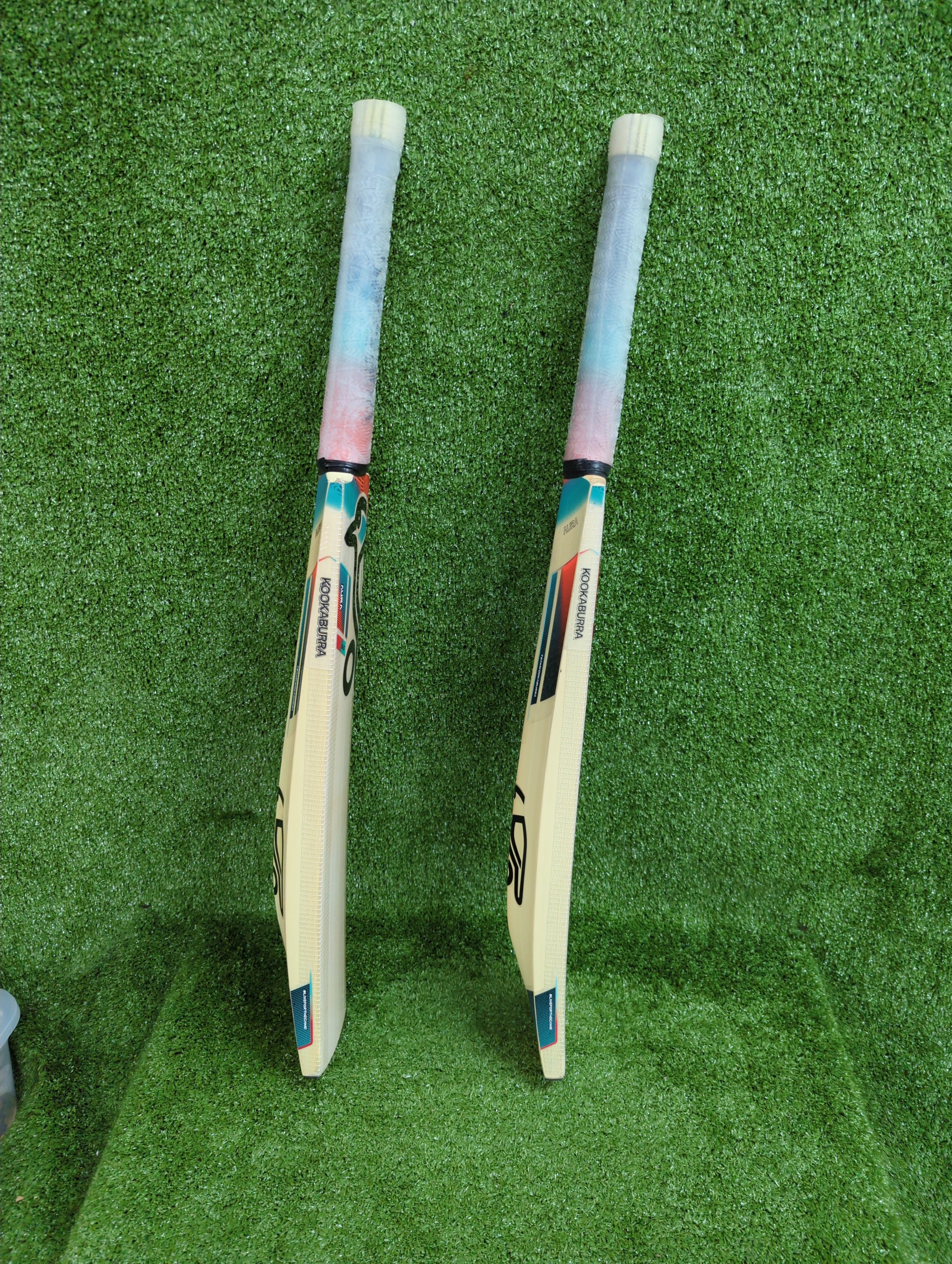 Kookaburra Aura 6.5 Junior Youth English Willow Cricket Bat - Perfect for Young Cricket Players & Training Sessions