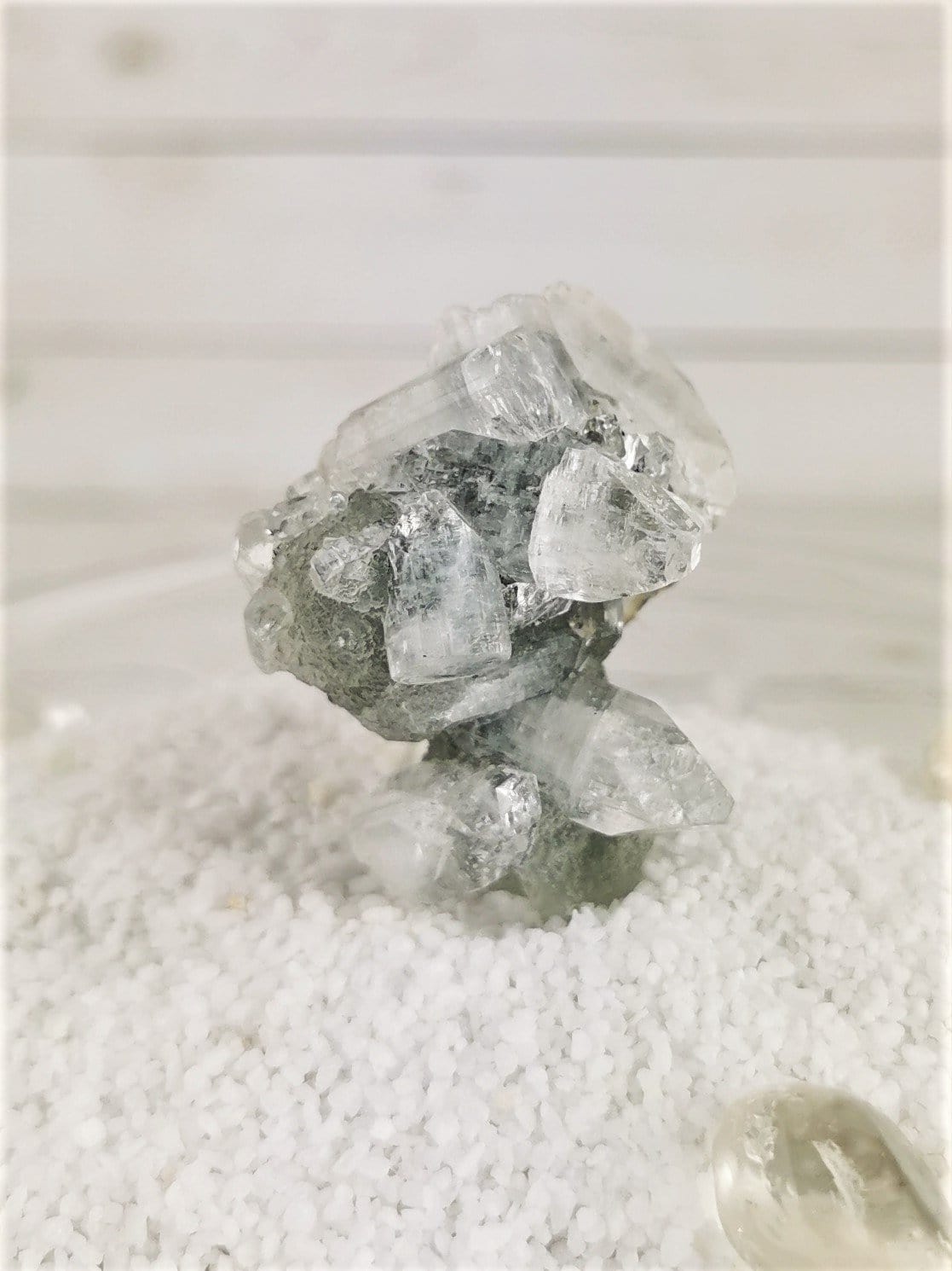 Natural Apophyllite Crystal Boutonniere Pin - Healing Stone for Men's Suits, Wedding, Prom & Formal Events