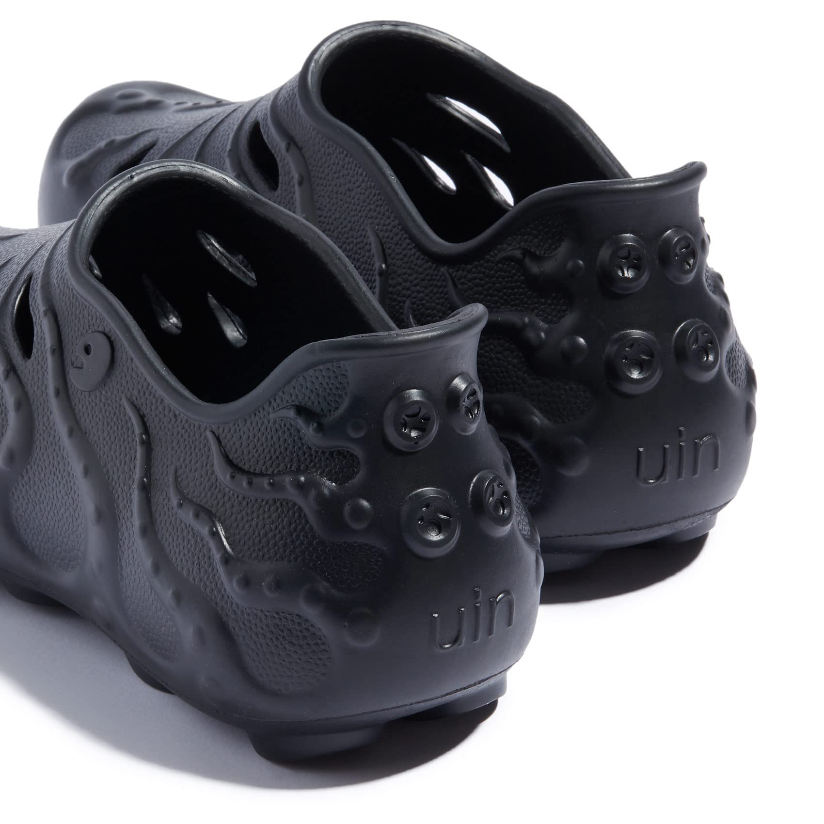 UIN Men's Clog Shoes - Slip On Garden & Beach Sandals with Octopus Design - Comfortable Outdoor Slippers for Walking, Gardening & Water Activities